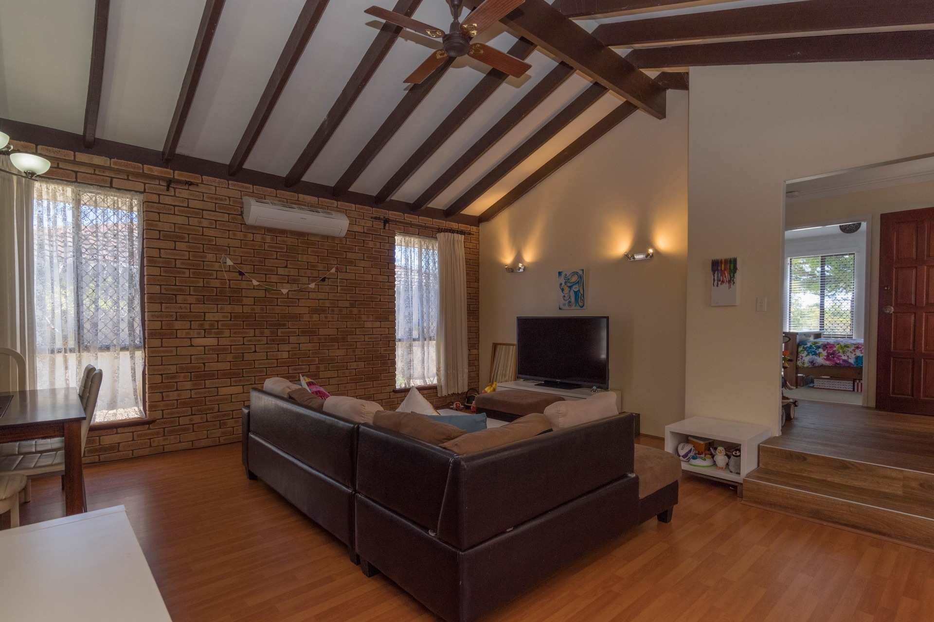 112 Rannoch Circle, Hamersley - Thumbnail 2
