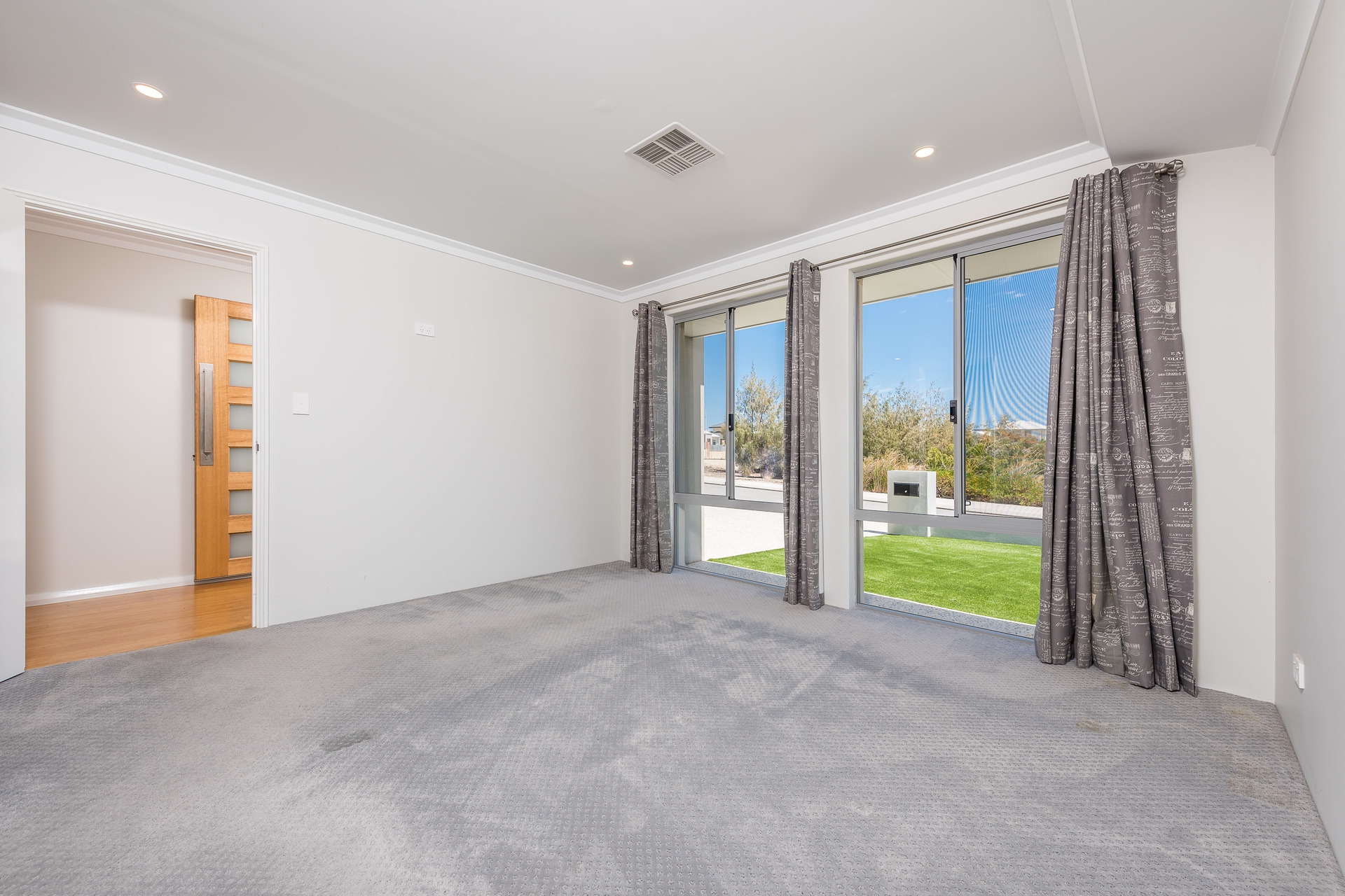 28 Perkins Drive, Clarkson - Thumbnail 6