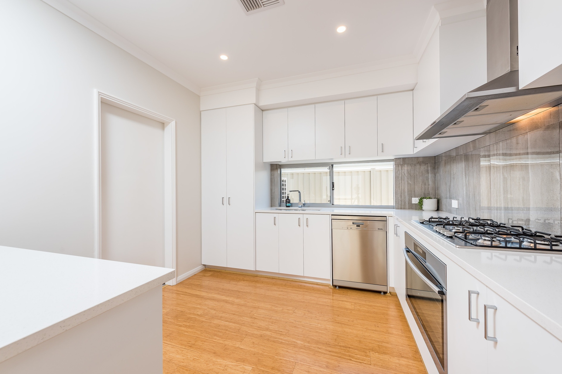 28 Perkins Drive, Clarkson - Thumbnail 3