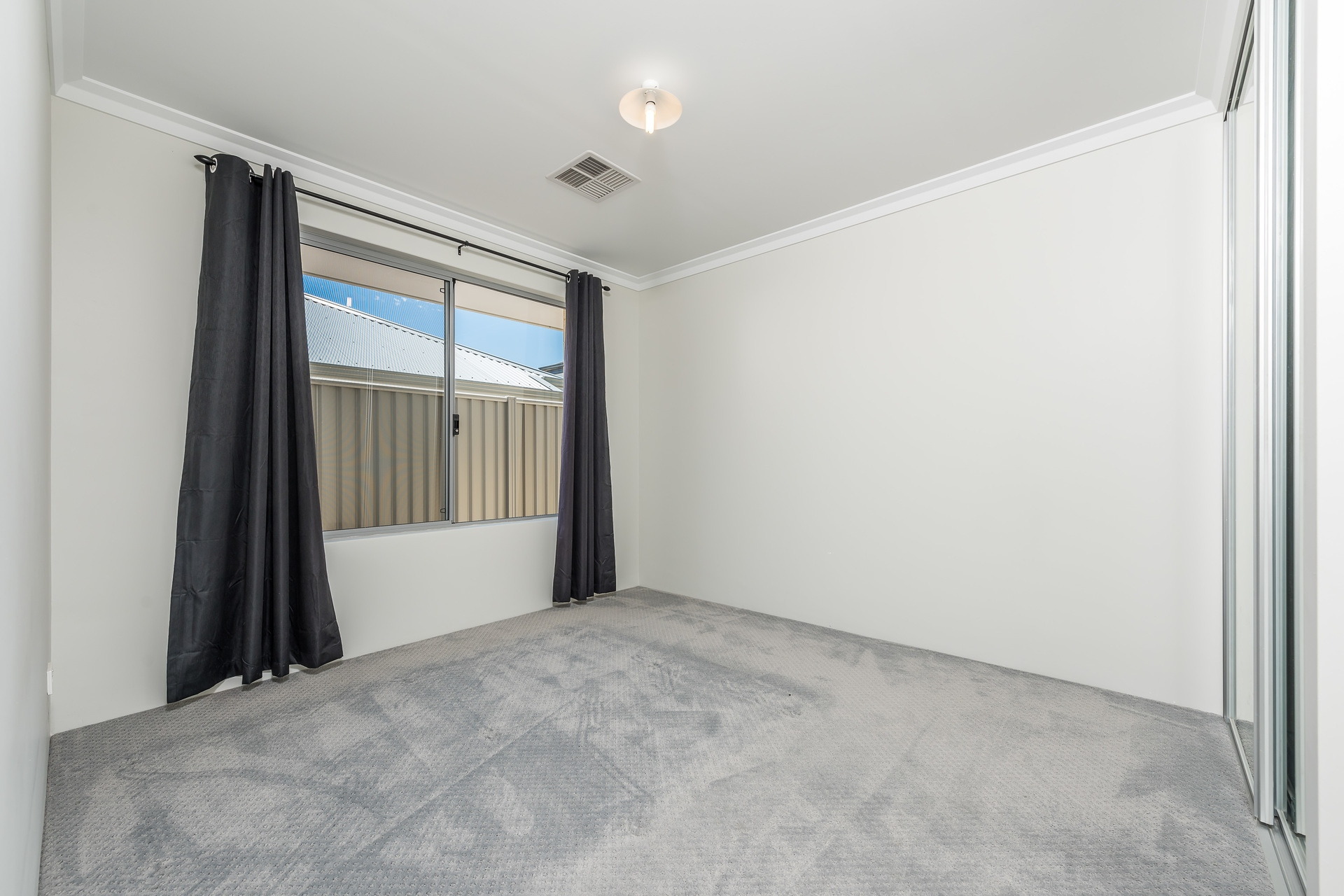 28 Perkins Drive, Clarkson - Thumbnail 7