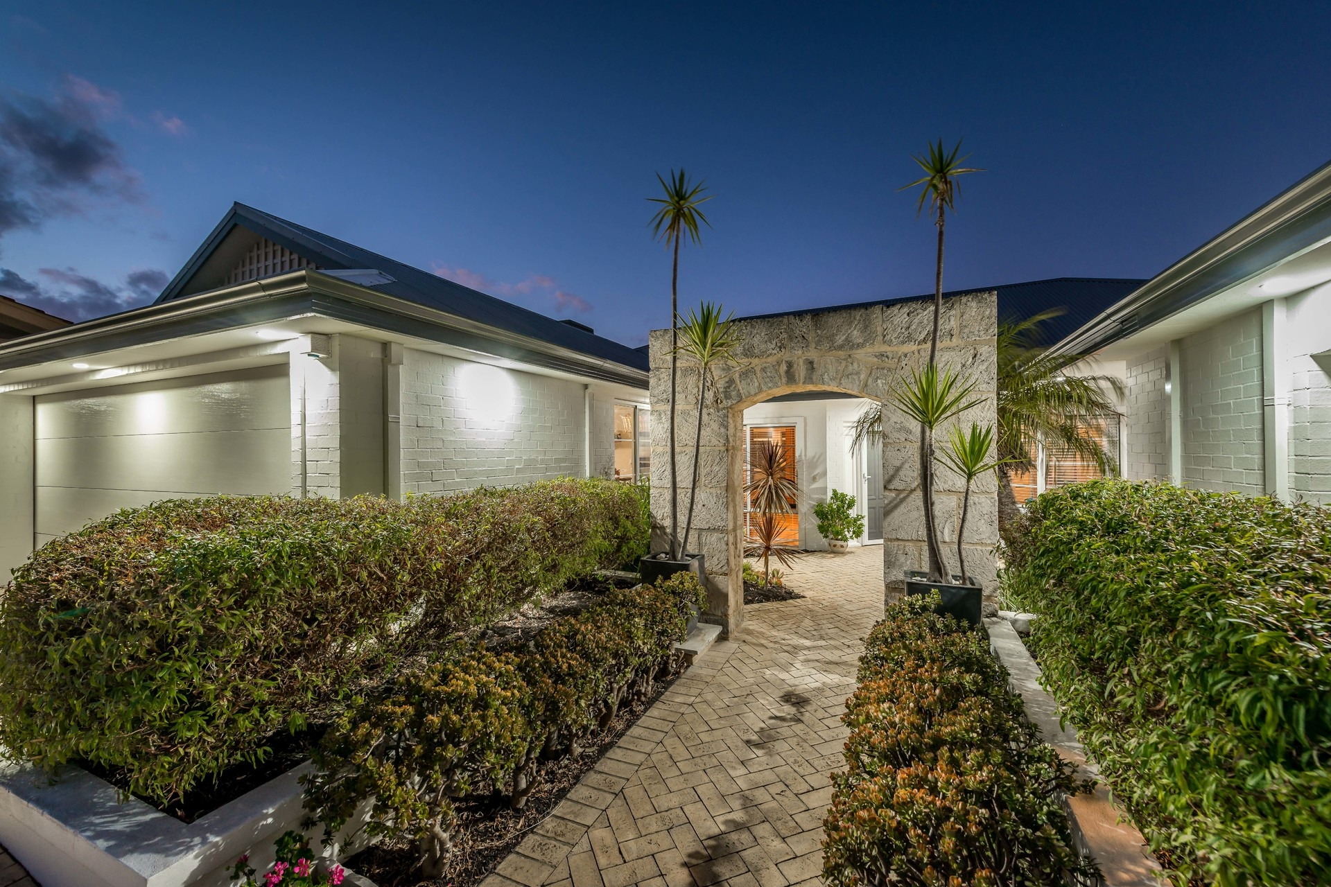 52 Stillwater Way, Edgewater - Thumbnail 4