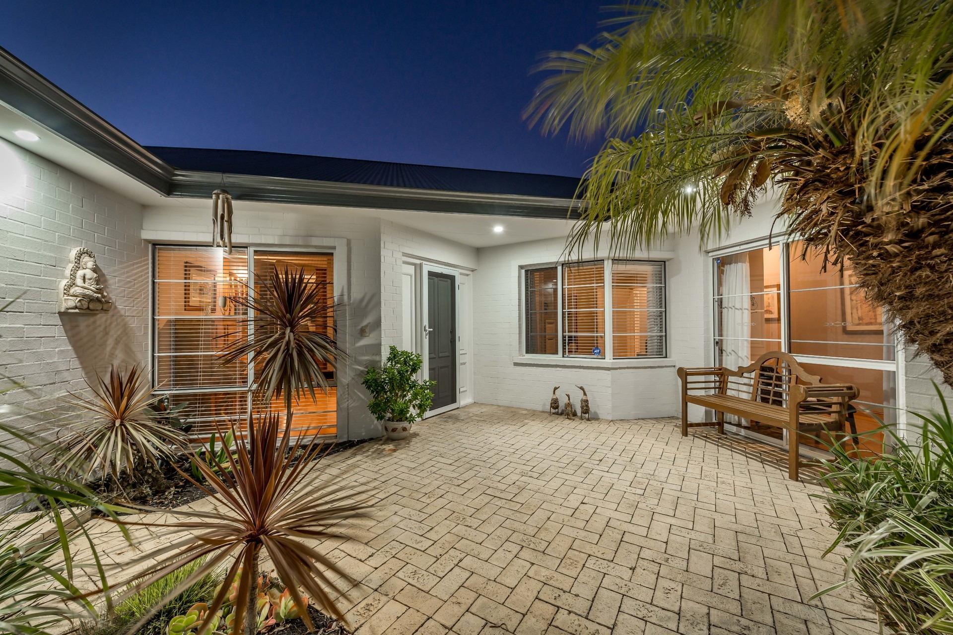 52 Stillwater Way, Edgewater - Thumbnail 5