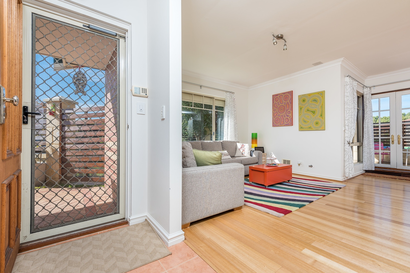 11 Waterside Crescent, Gwelup - Thumbnail 3