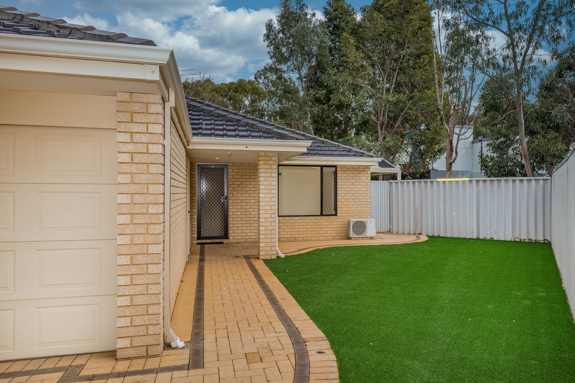 45 Elyard Crescent, Stirling - Thumbnail 2