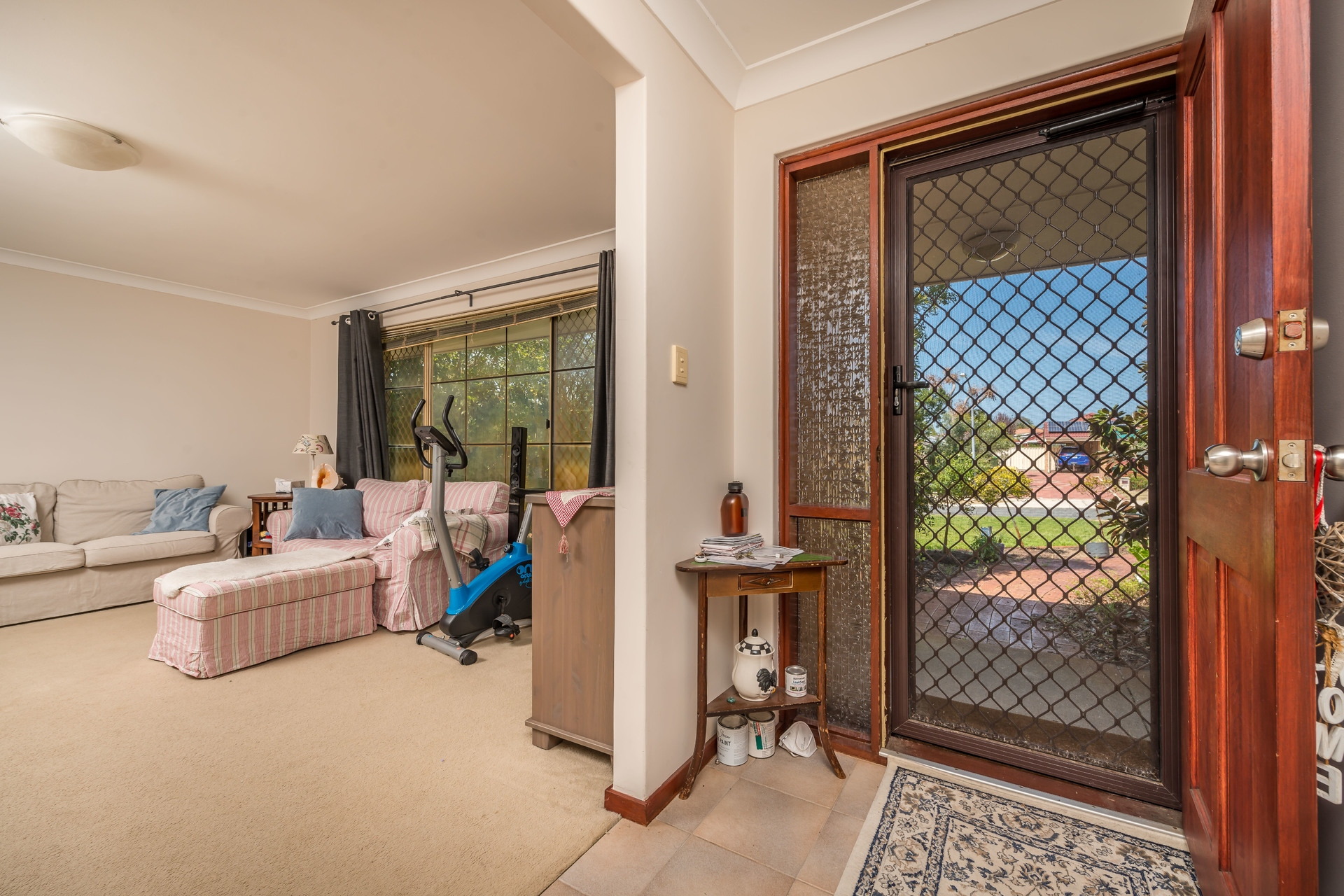 127  Camarino Drive, Woodvale - Thumbnail 4