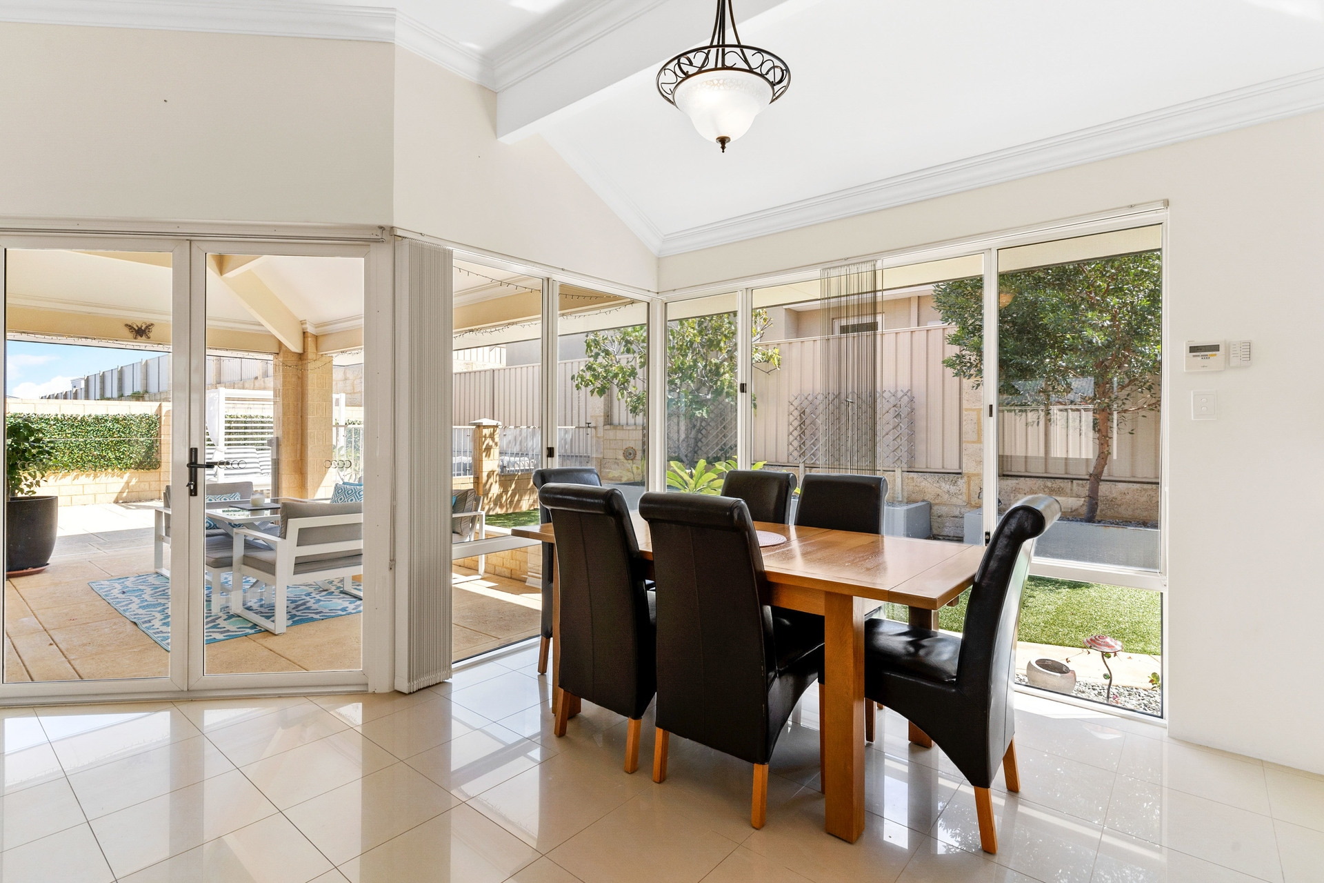 3 Stingray Way, Jindalee - Thumbnail 2