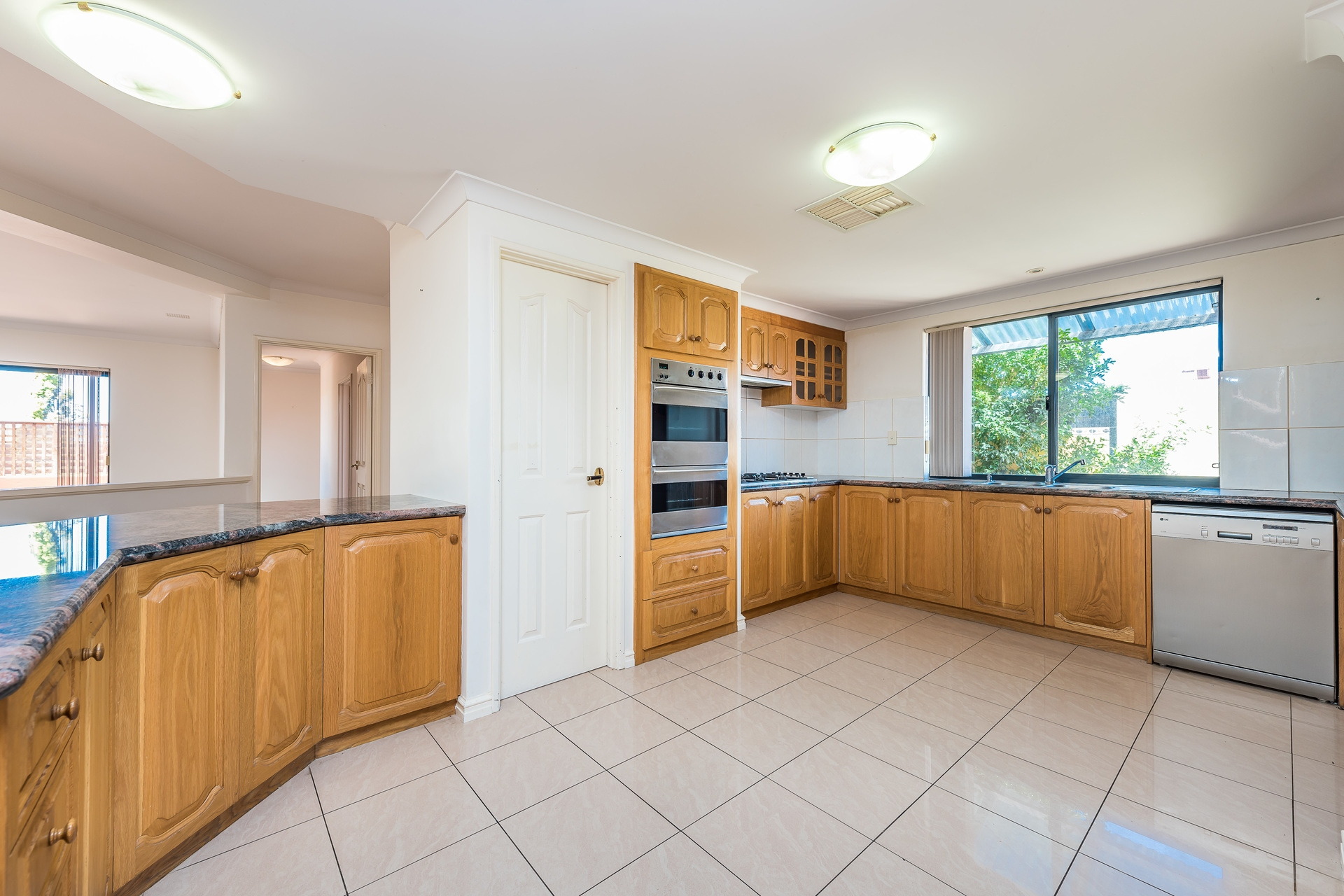 5  Seville Crest, Mindarie - Thumbnail 5