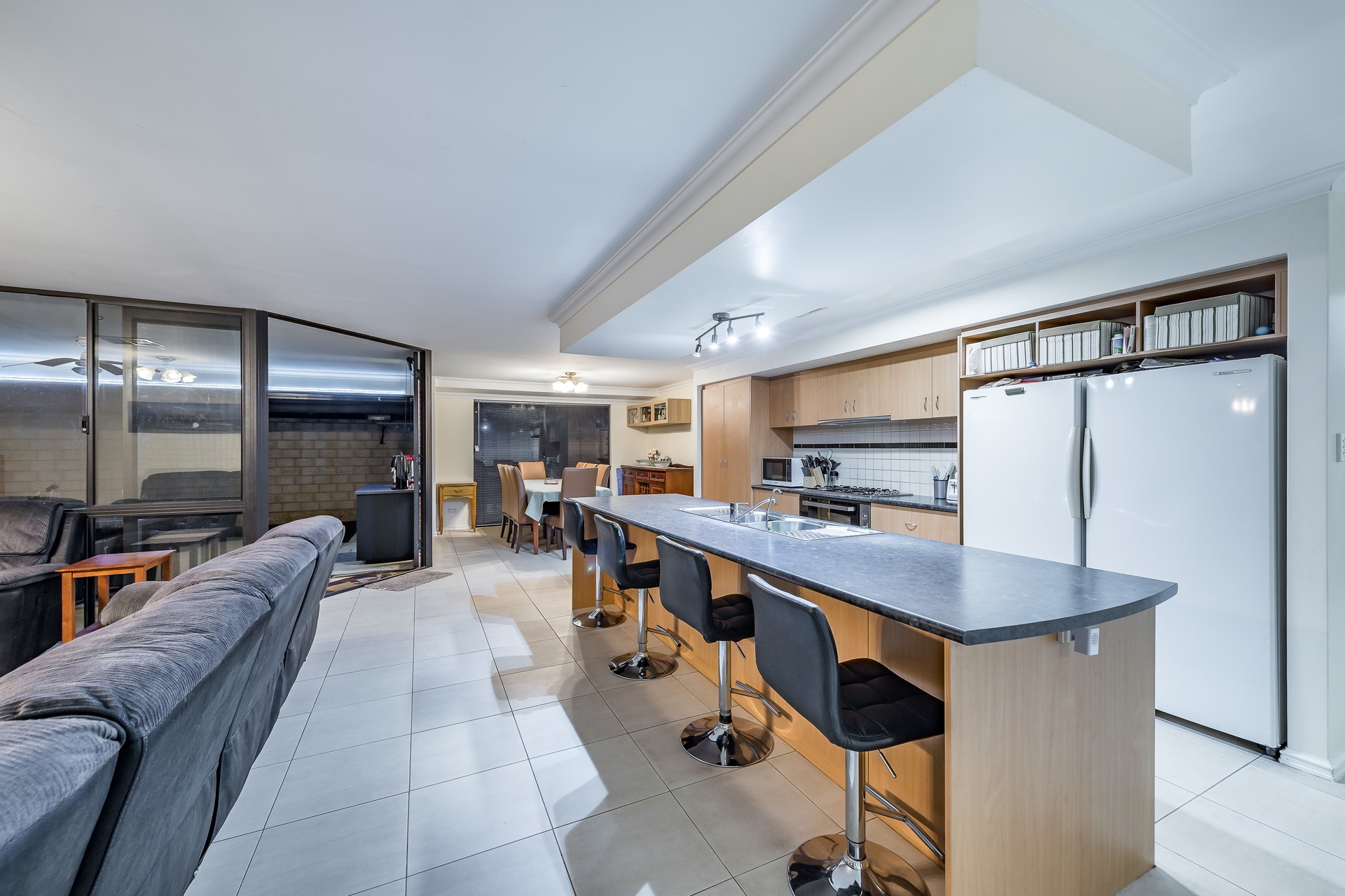1 Eyrean Way, Gwelup - Thumbnail 3