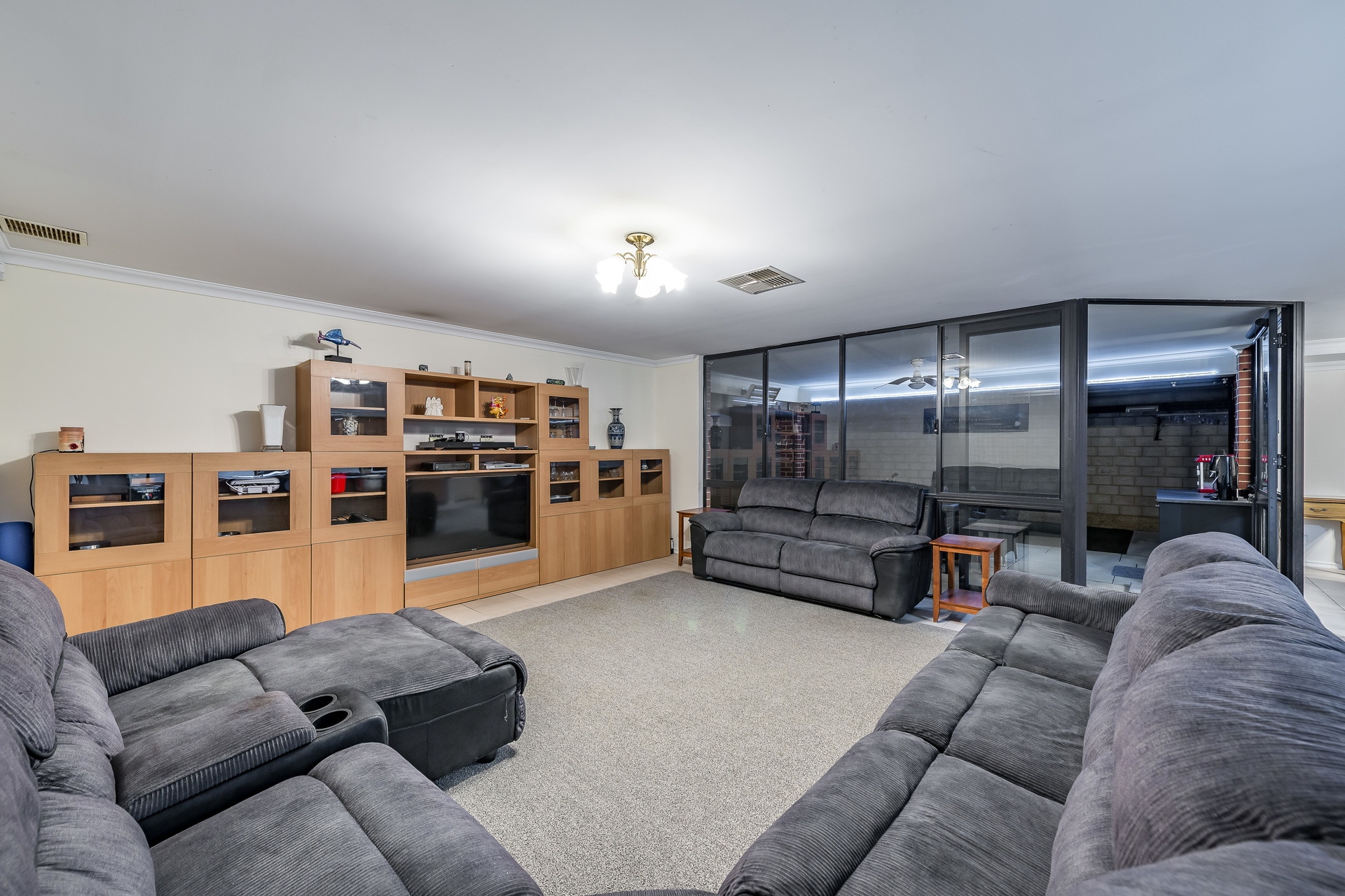 1 Eyrean Way, Gwelup - Thumbnail 8