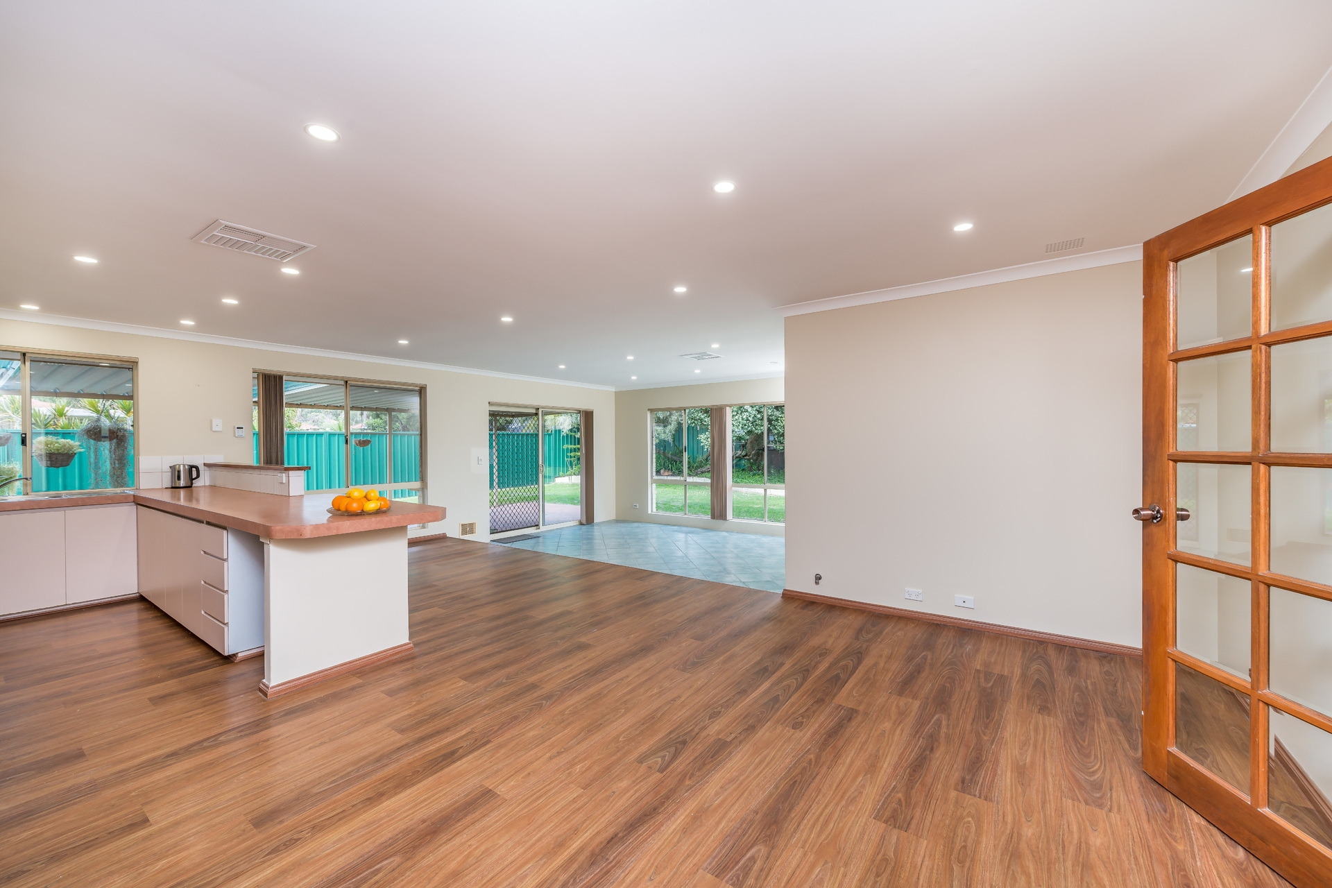 9 Canopy Court, Banksia Grove - Thumbnail 4