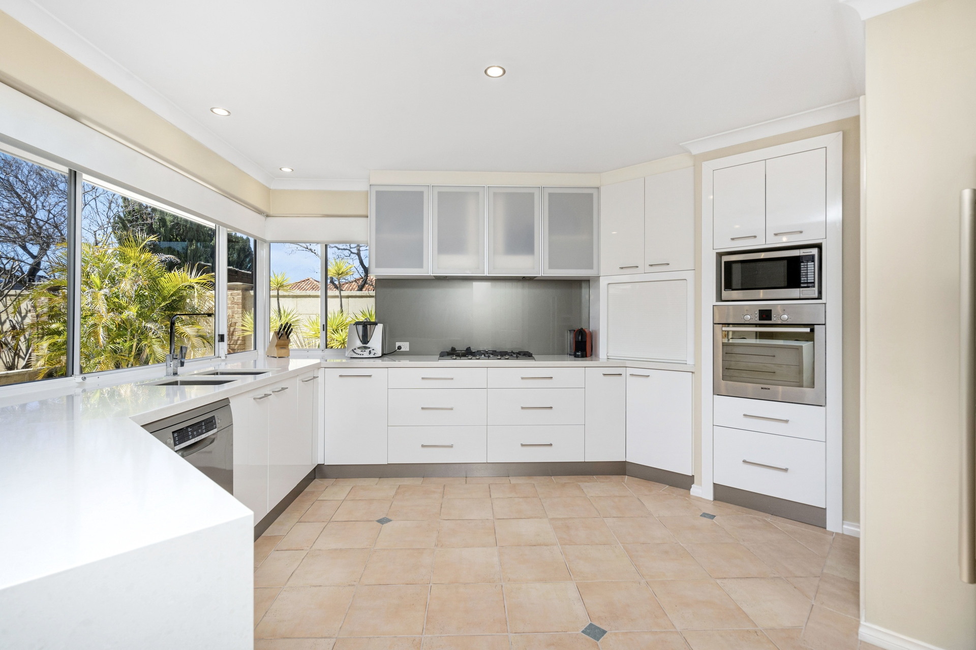 9 Careniup Avenue, Gwelup - Thumbnail 6