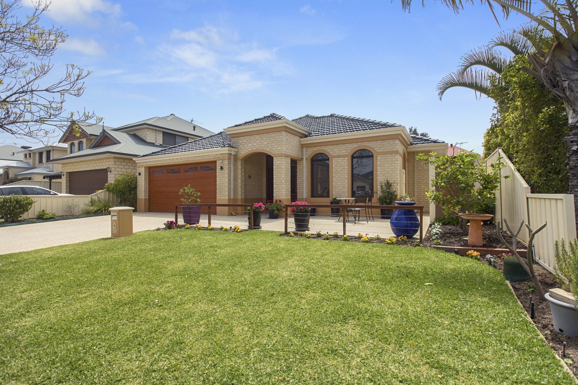 39 Jacana Circle, Gwelup - Thumbnail 2
