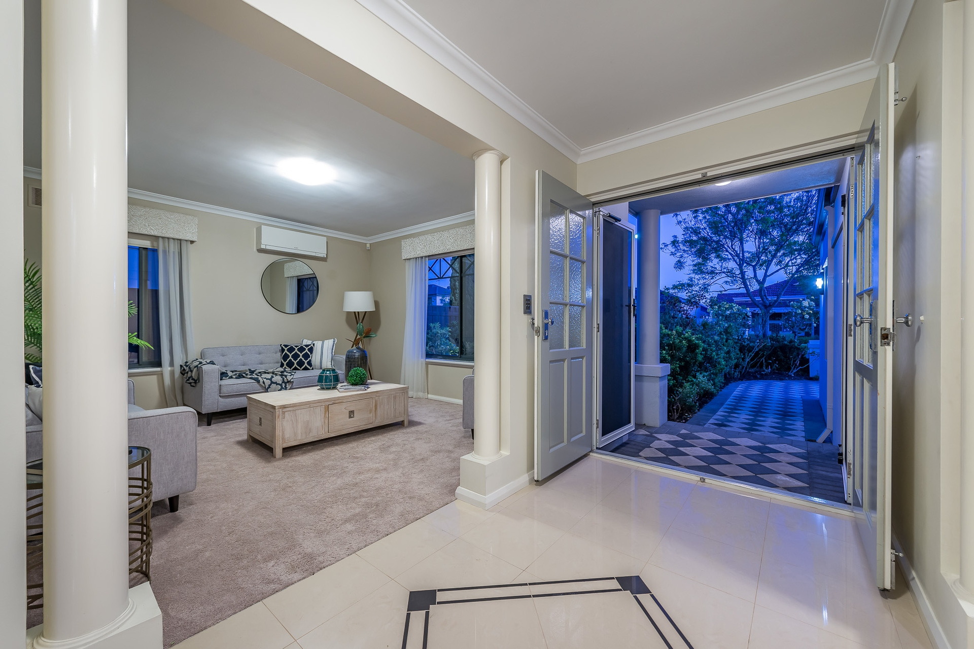 47 Jacana Circle, Gwelup - Thumbnail 2