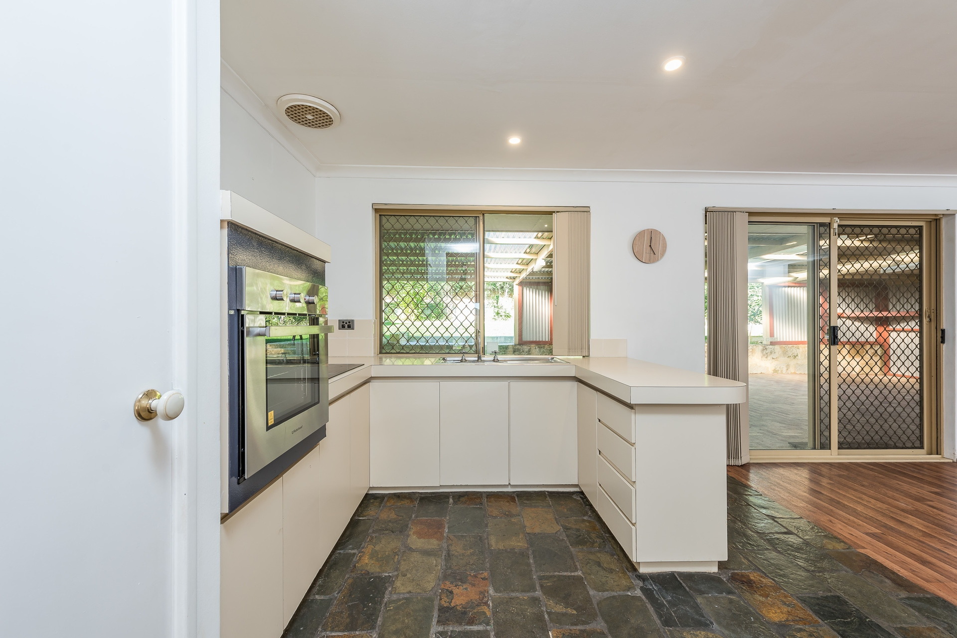 18 Loftia View, Clarkson - Thumbnail 7