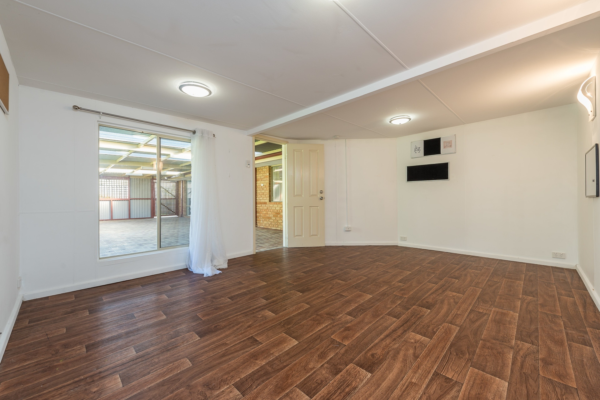 18 Loftia View, Clarkson - Thumbnail 6