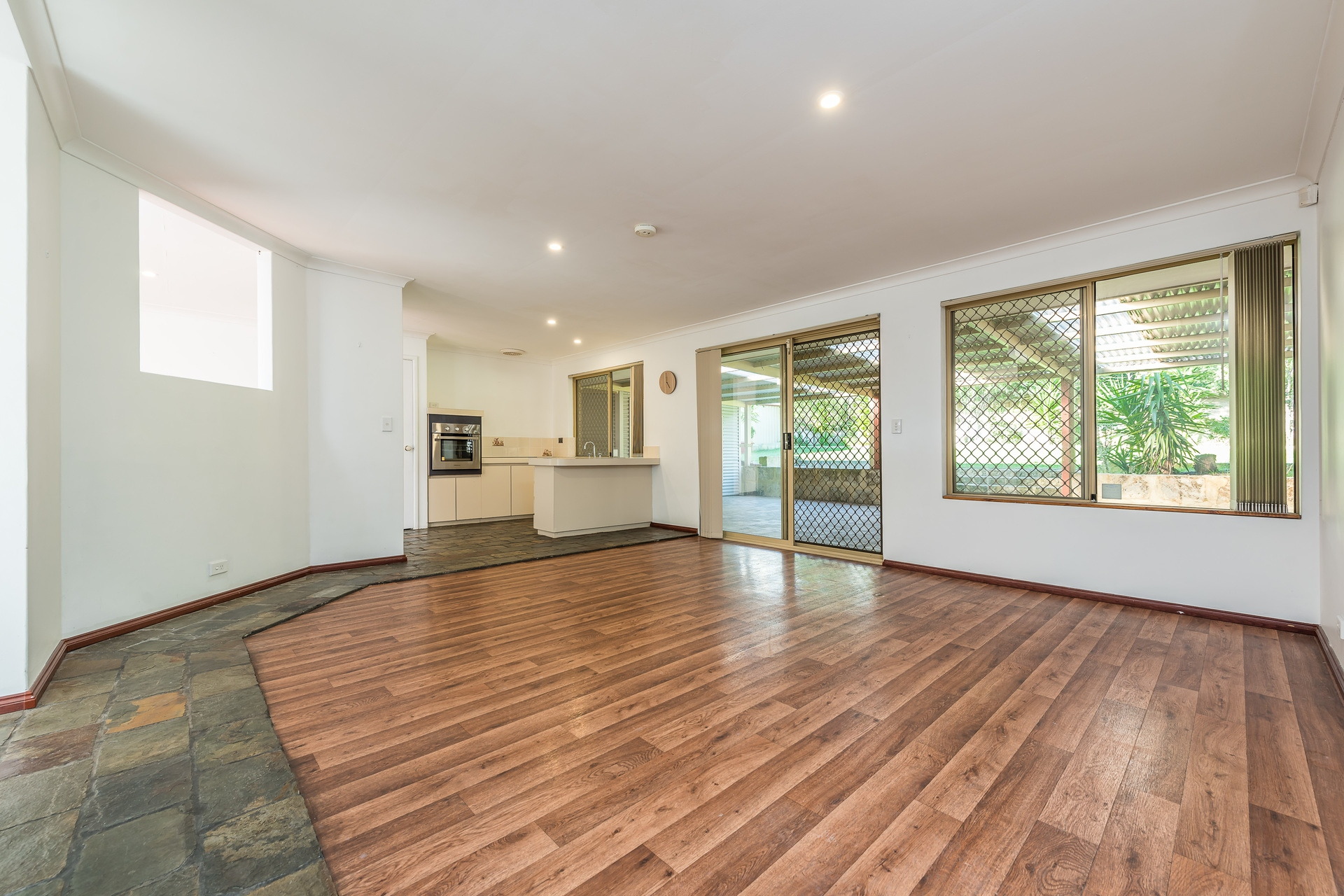 18 Loftia View, Clarkson - Thumbnail 5