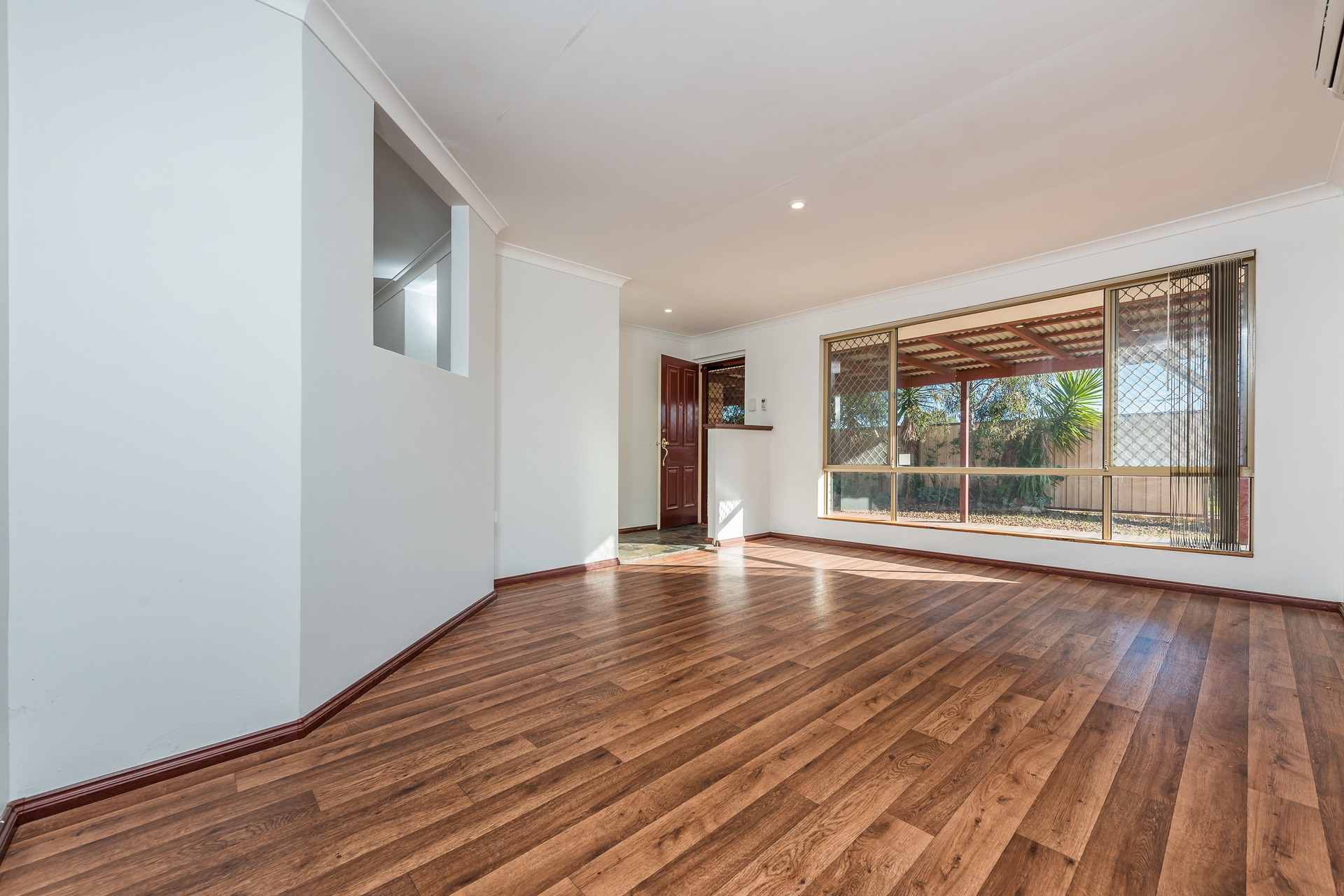18 Loftia View, Clarkson - Thumbnail 3