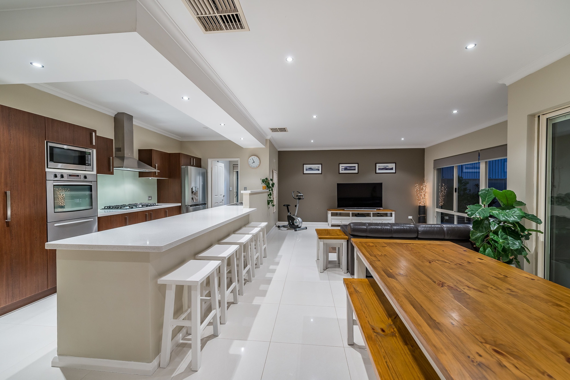 2 Baird Way, Tapping - Thumbnail 7
