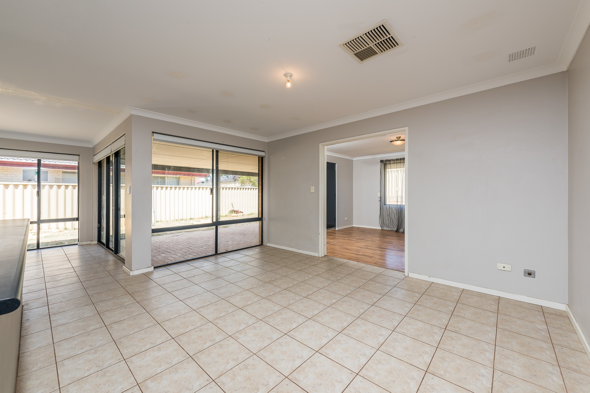 4 Woodstock Way, Butler - Thumbnail 5