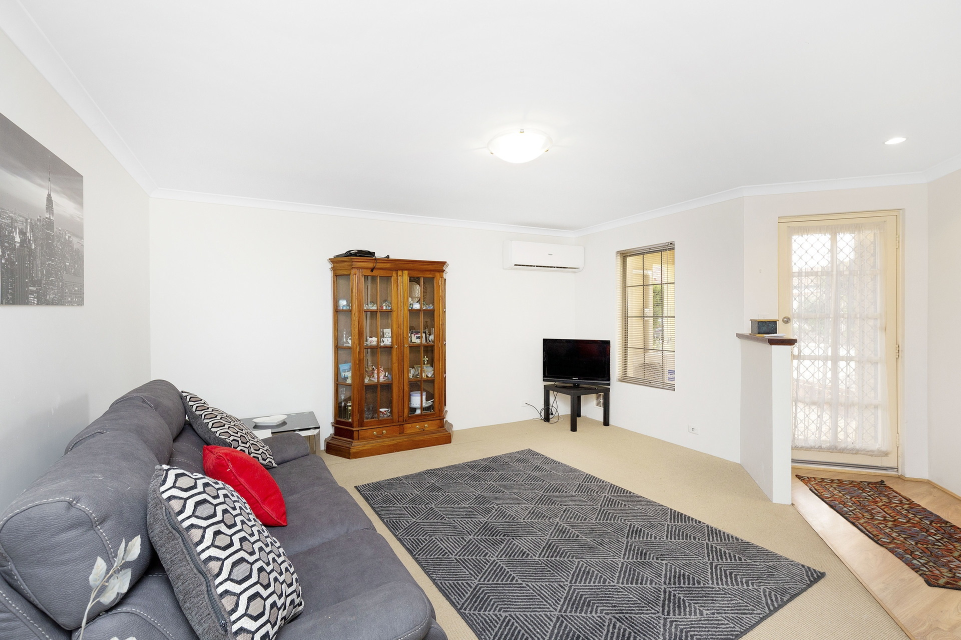 9 Elyard Crescent, Stirling - Thumbnail 4