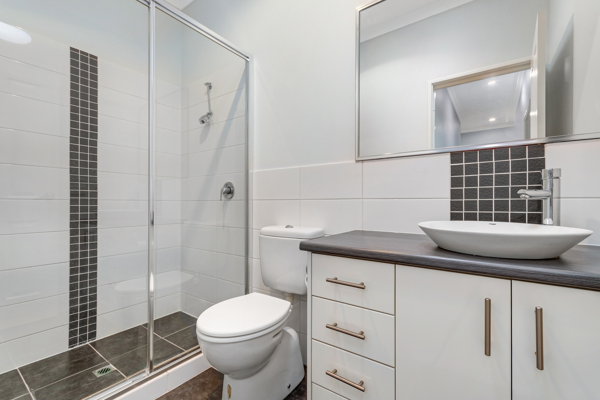 25B  Changton Way, Westminster - Thumbnail 8