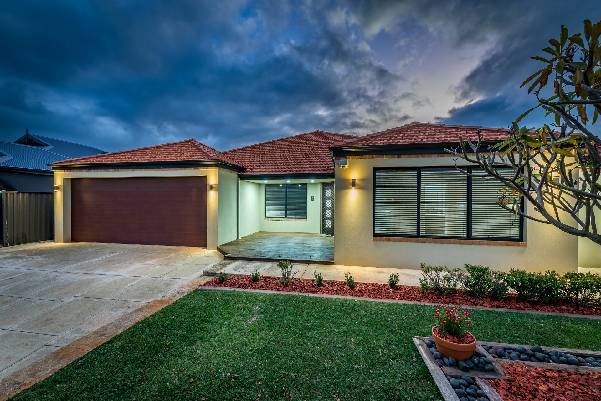 House Sold 5 Farnell Lane, Aveley