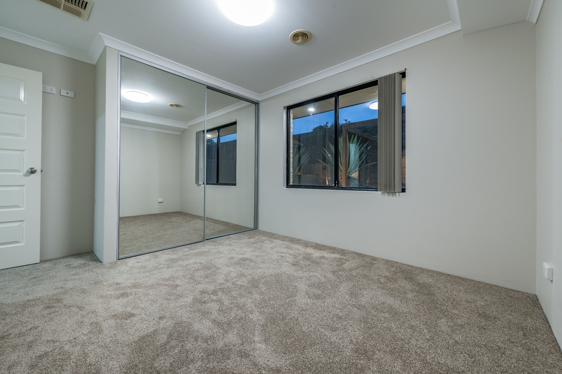 House Sold 5 Farnell Lane, Aveley