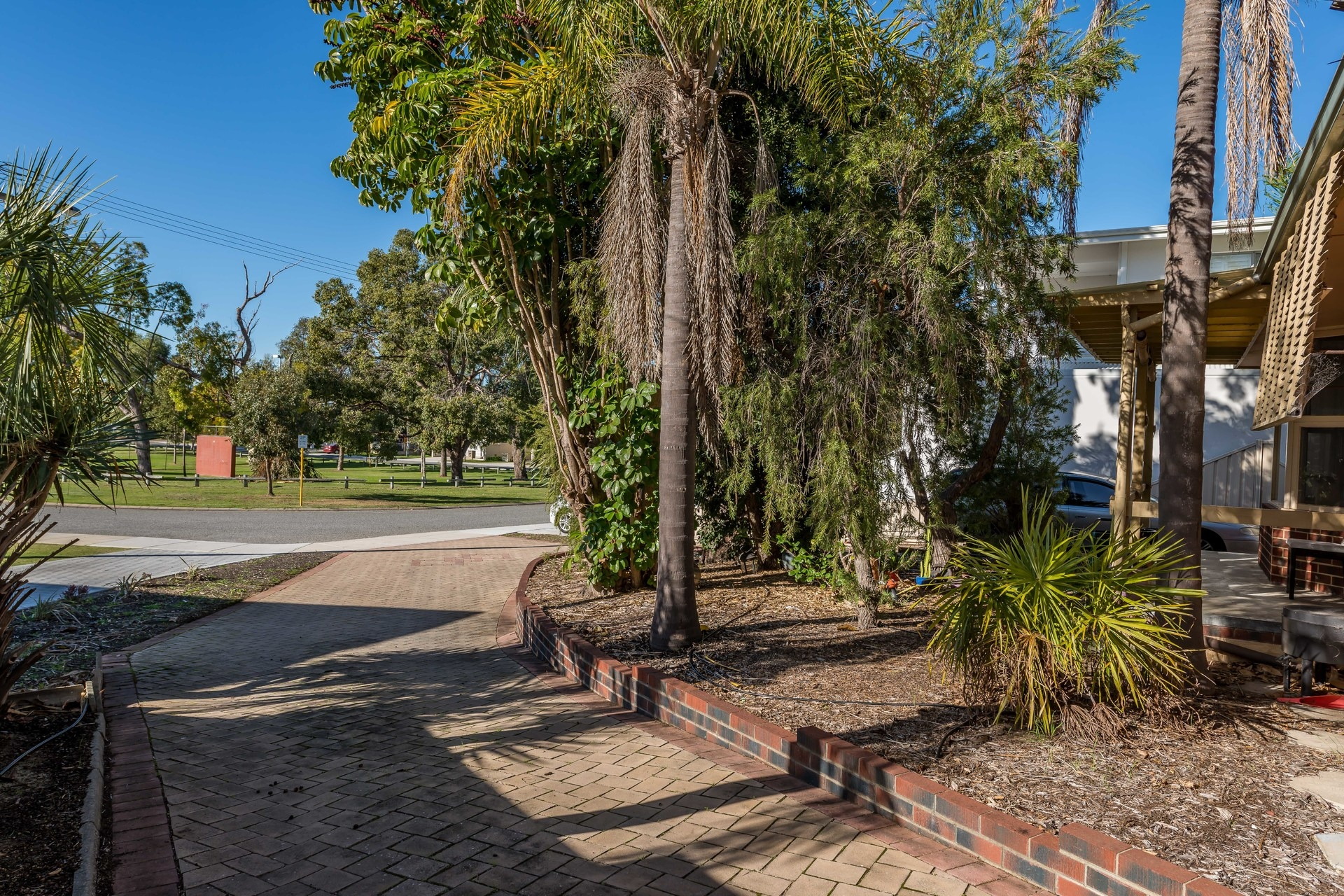 16 Bridgewater Crescent, Karrinyup - Thumbnail 4