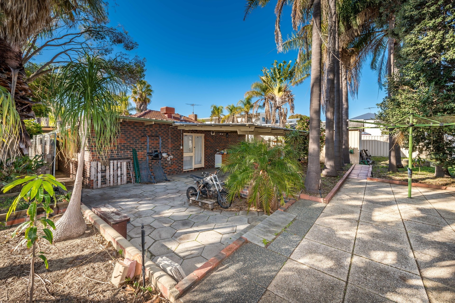 House Sold 16 Bridgewater Crescent, Karrinyup