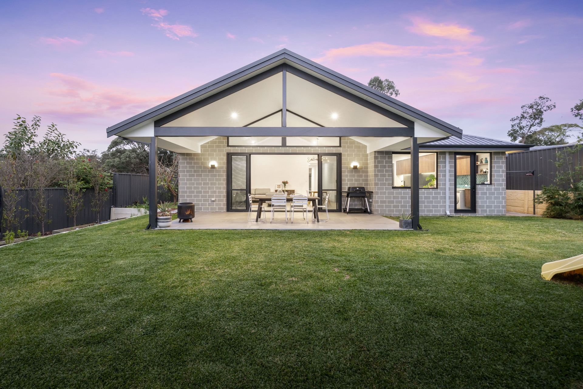 4 Teale Court, Gwelup - Thumbnail 3