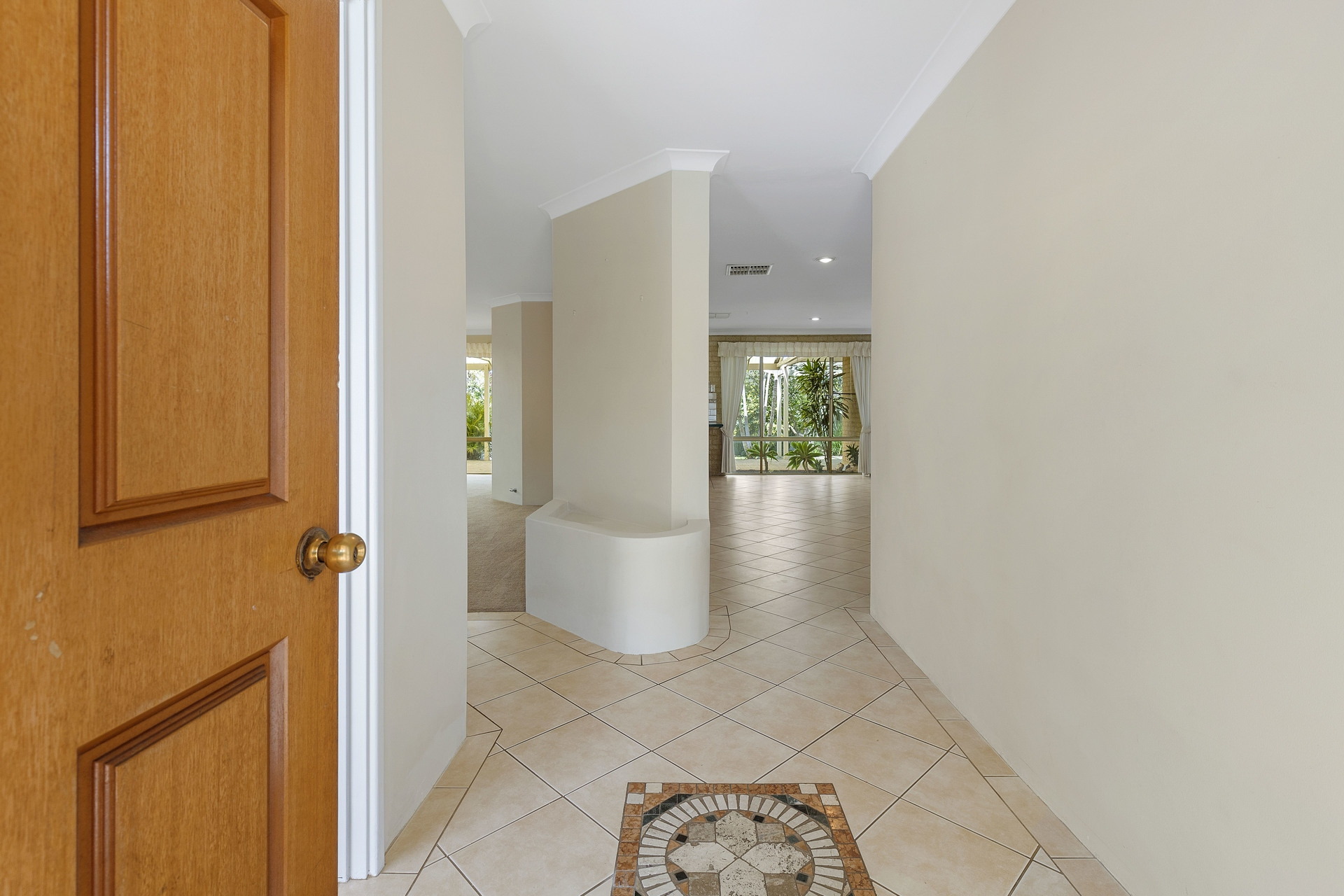 215 Timberlane Drive, Woodvale - Thumbnail 5