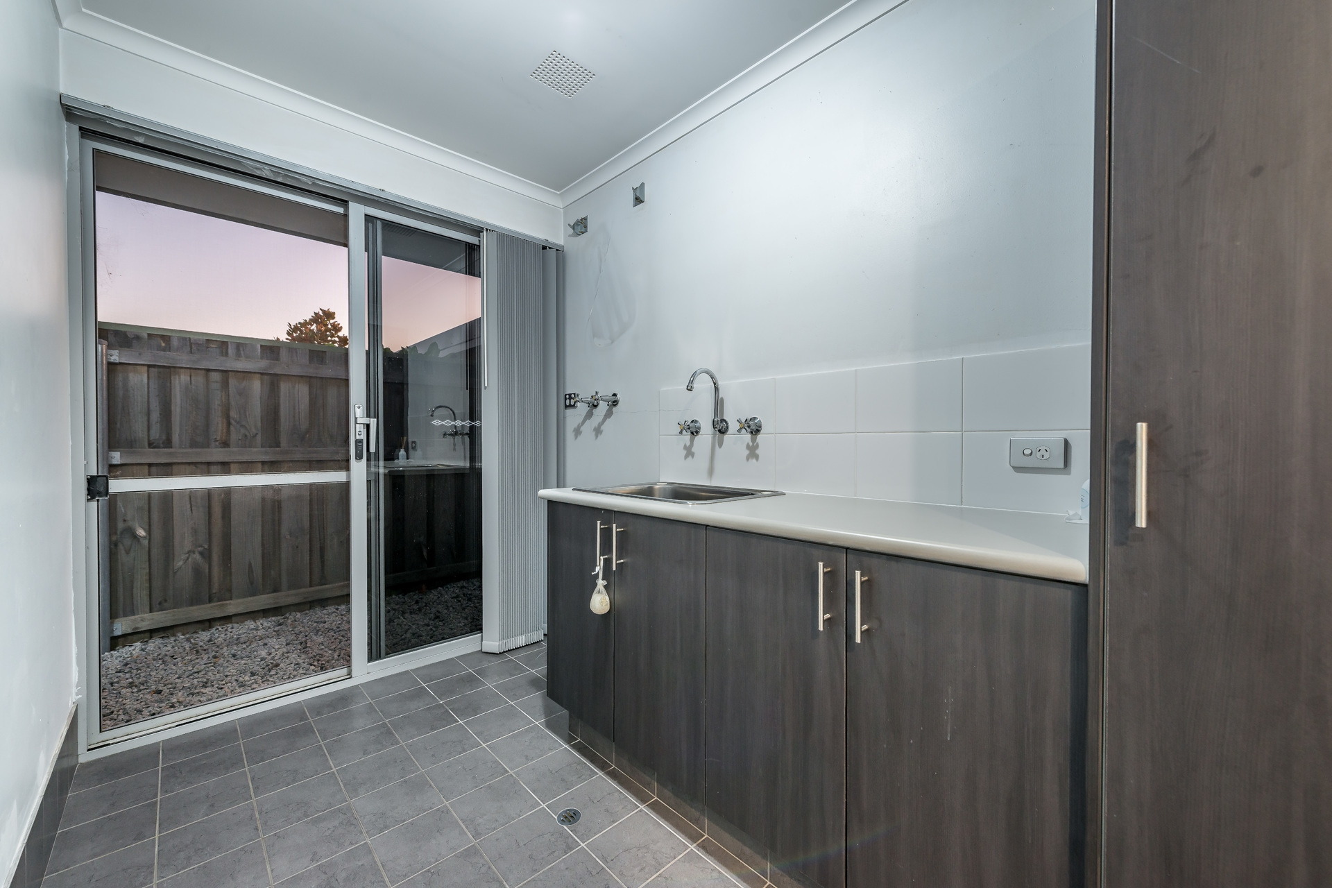 House Sold 8 Bend, The Vines