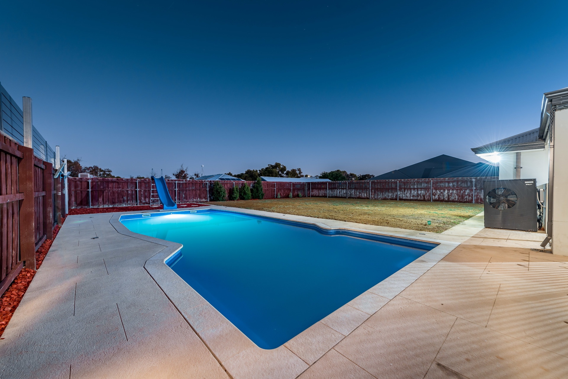 House Sold 8 Bend, The Vines