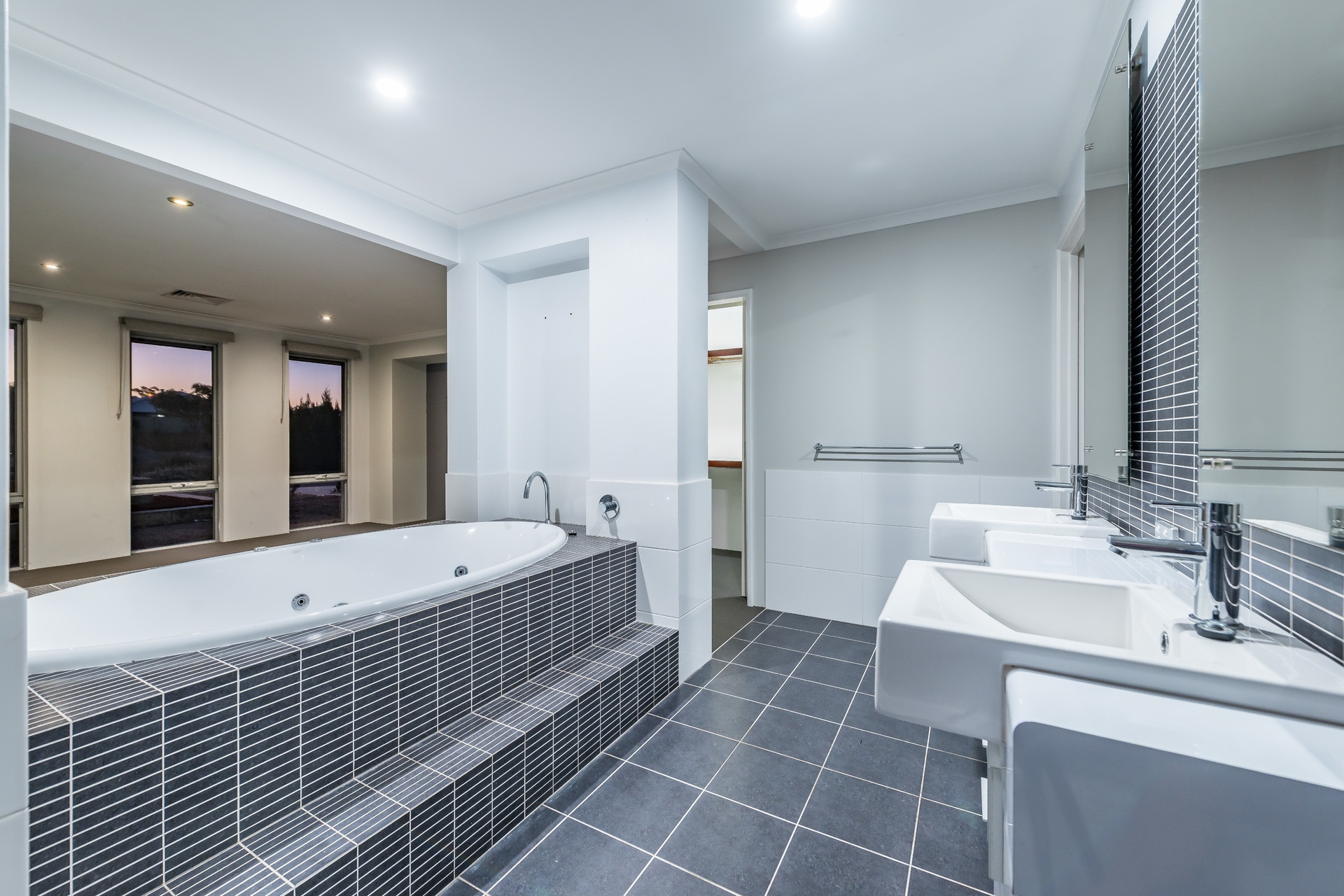 House Sold 8 Bend, The Vines