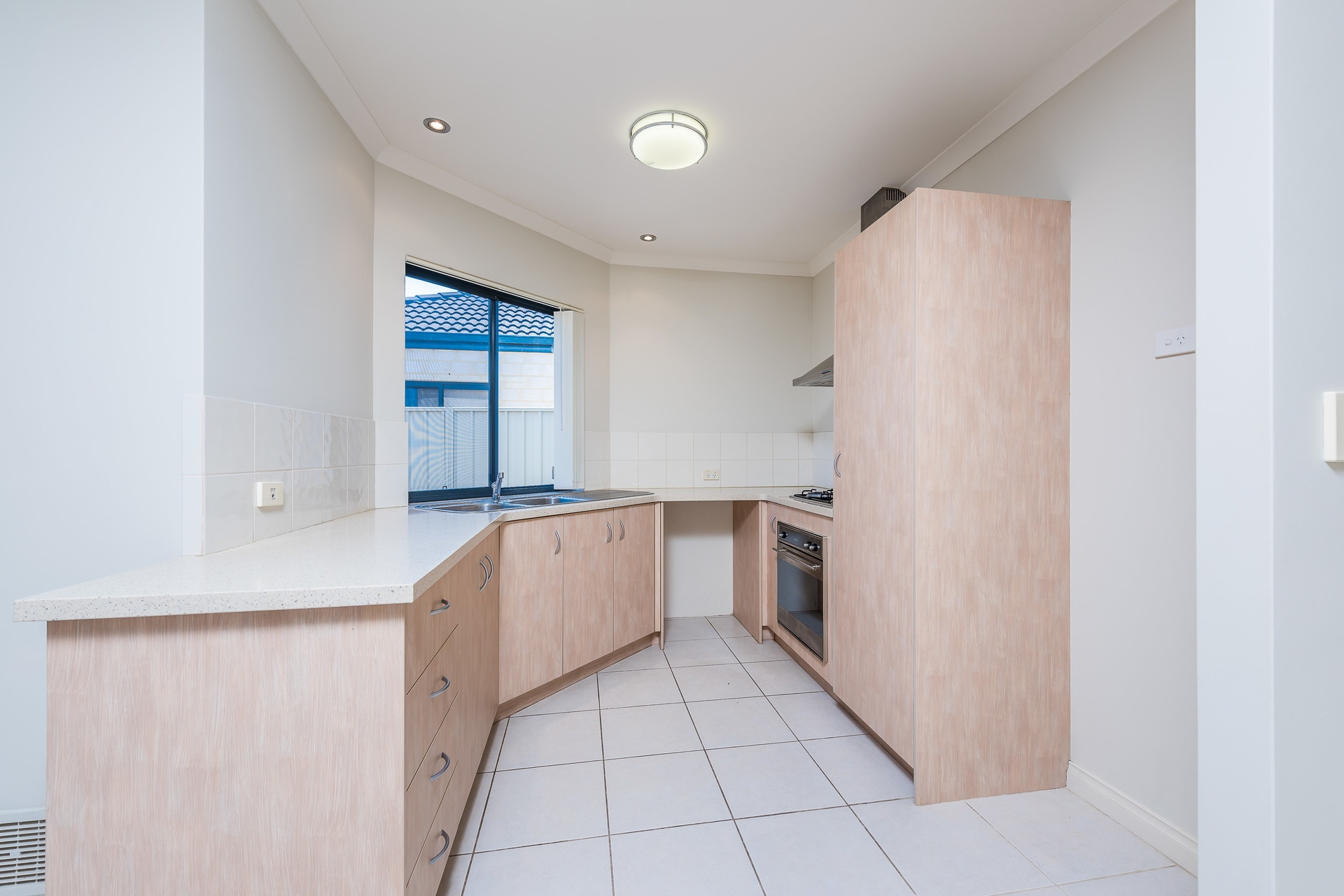 14a Russell Street, Morley - Thumbnail 4
