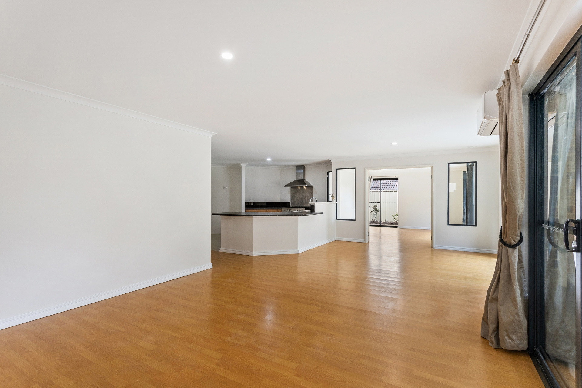 20 Bazille Crescent, Tapping - Thumbnail 7