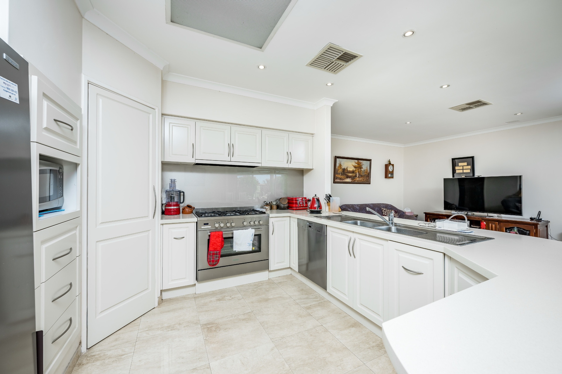 3 St Anthony Drive, Stirling - Thumbnail 8