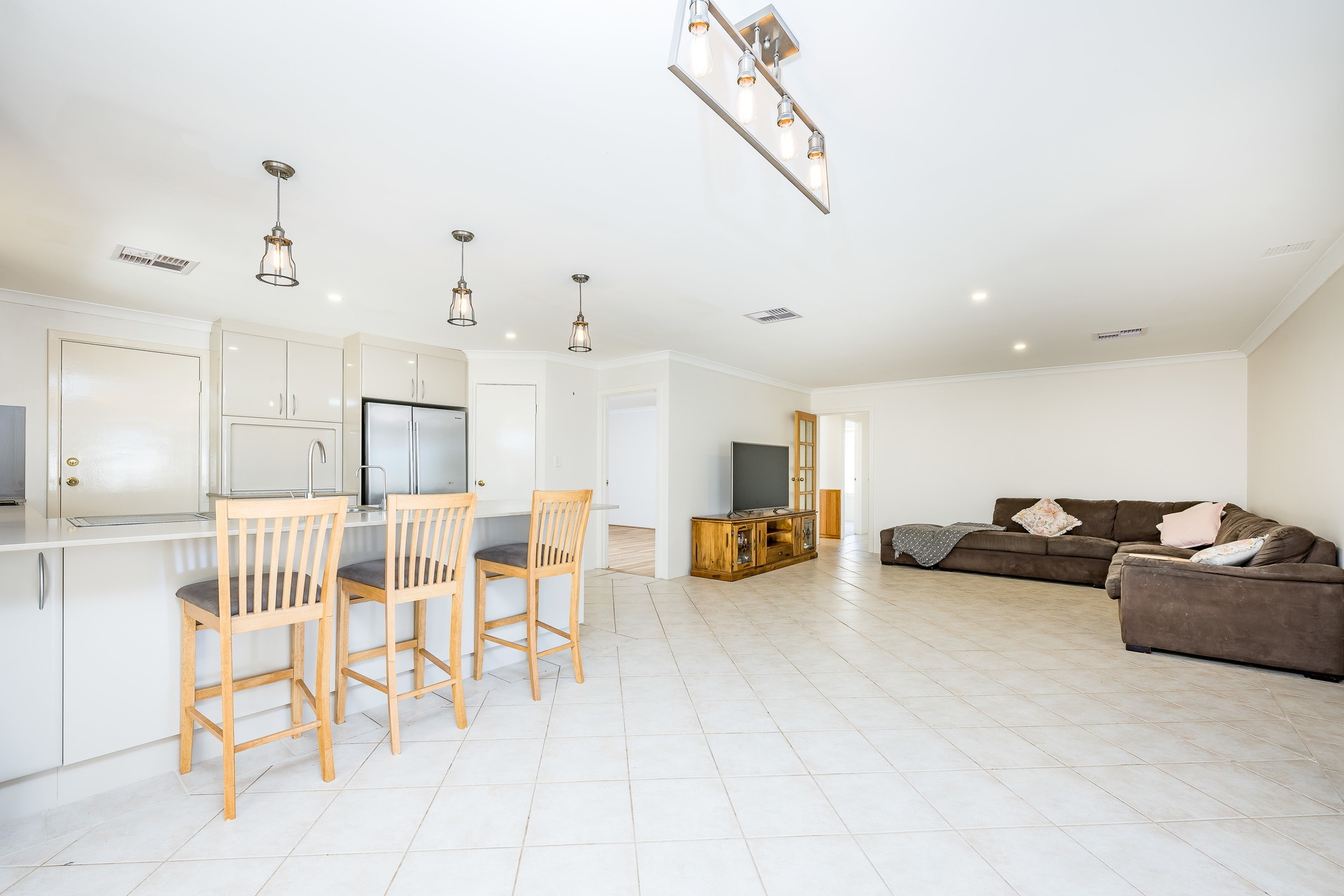 11 Dumbarton Loop, Kinross - Thumbnail 7