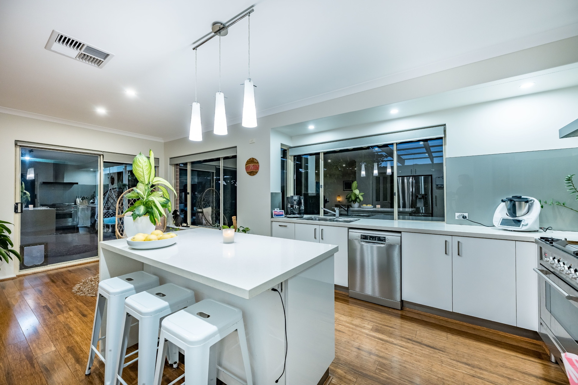 6 Aachen Crescent, Gwelup - Thumbnail 8