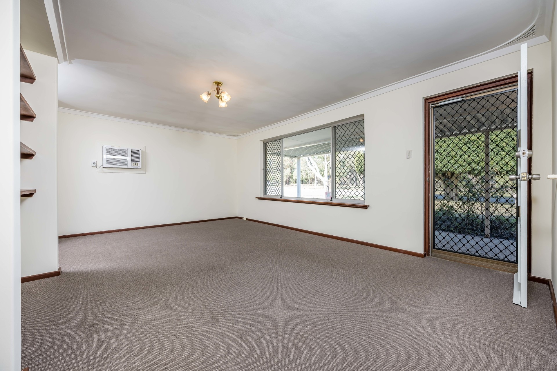 17 Lagonda Drive, Gwelup - Thumbnail 8