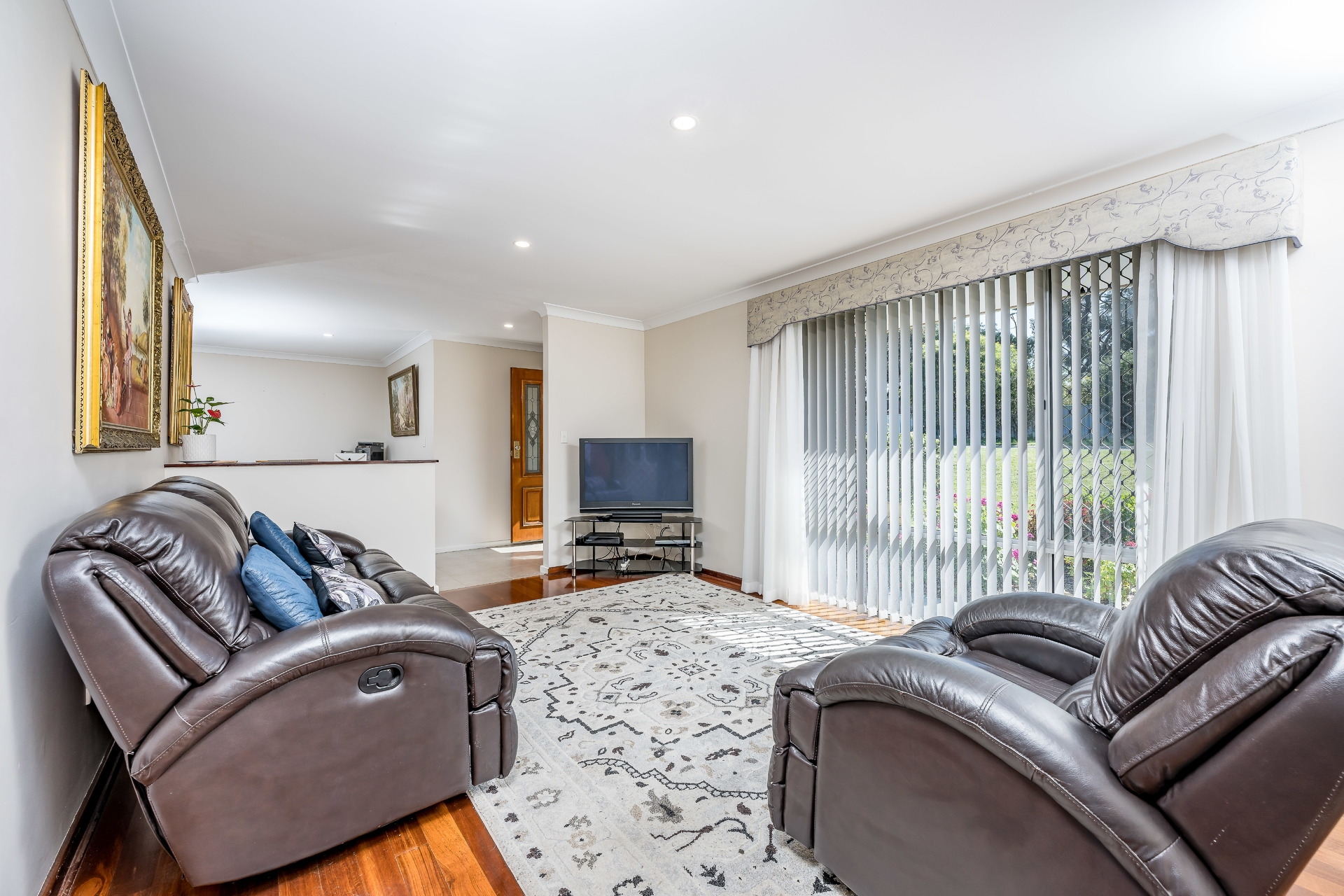 27 Lysander Drive, Heathridge - Thumbnail 7