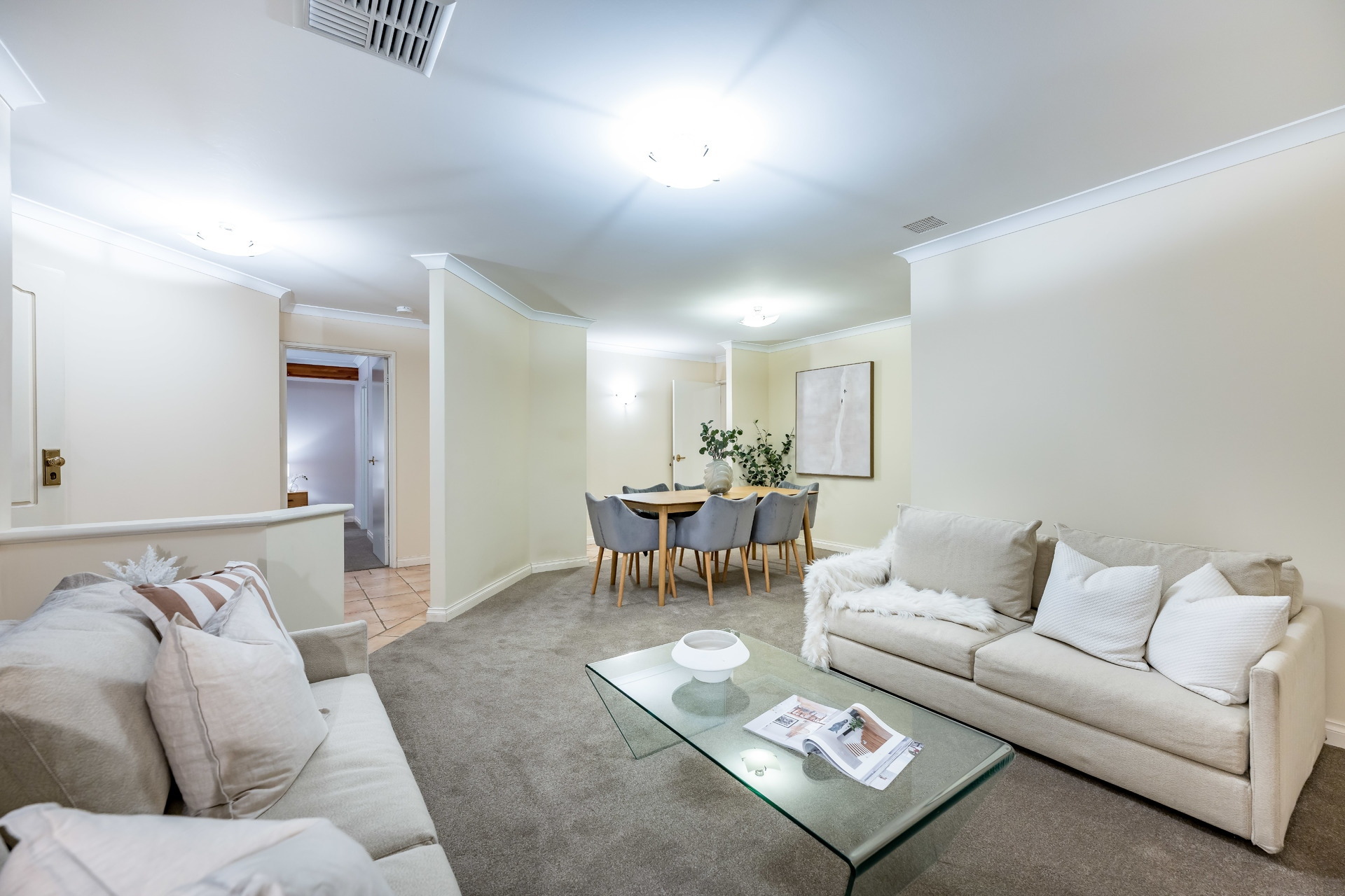 90 Willespie Drive, Pearsall - Thumbnail 8