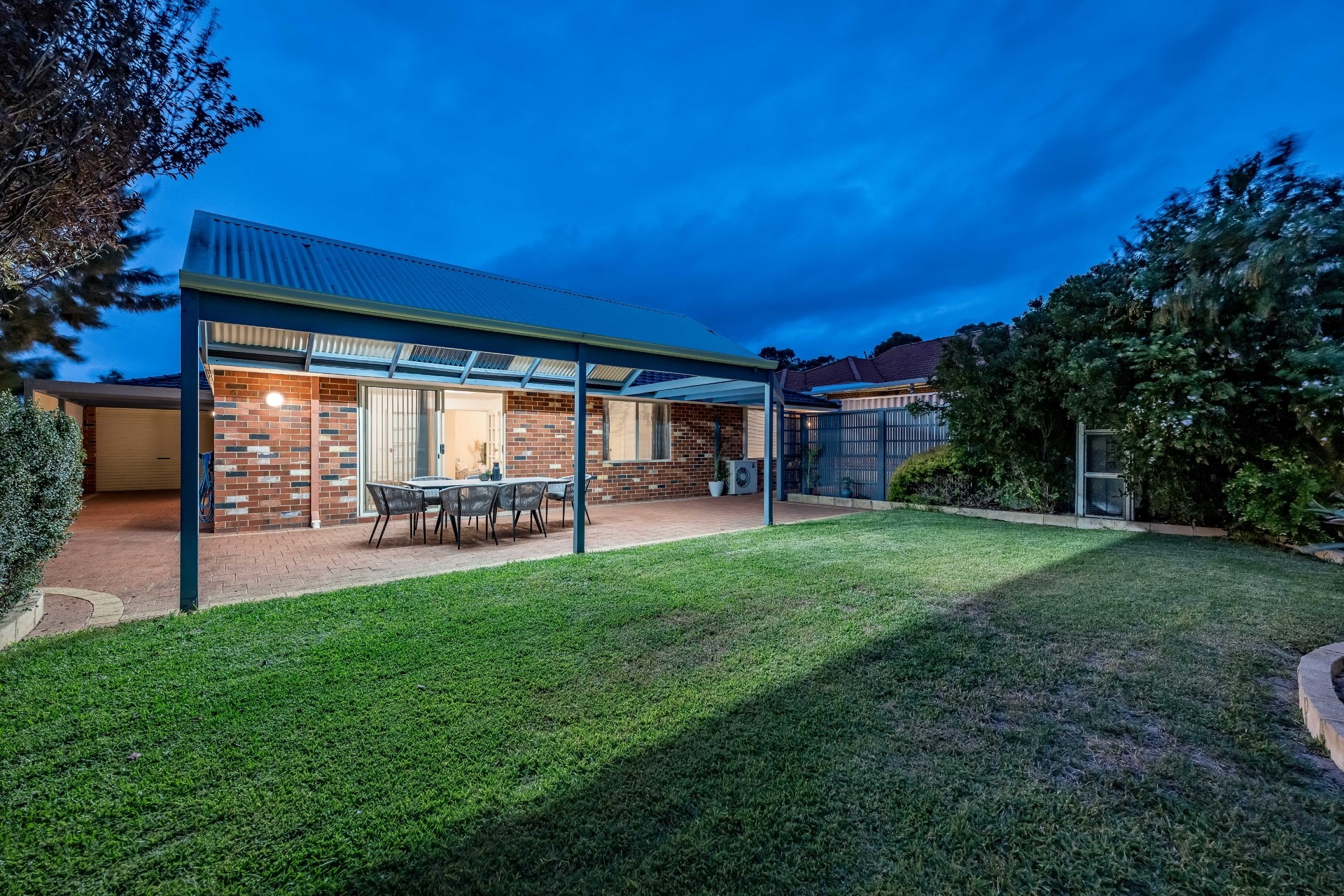 90 Willespie Drive, Pearsall - Thumbnail 4