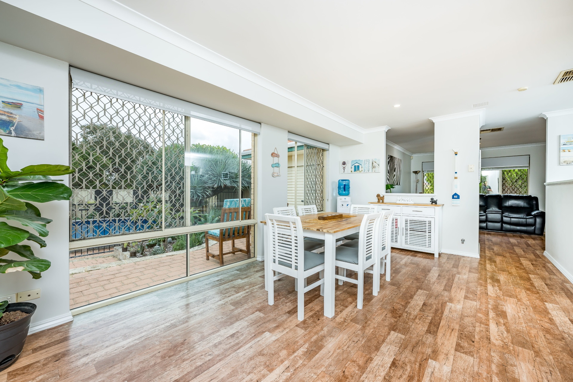 16 Newlin Mews, Clarkson - Thumbnail 3