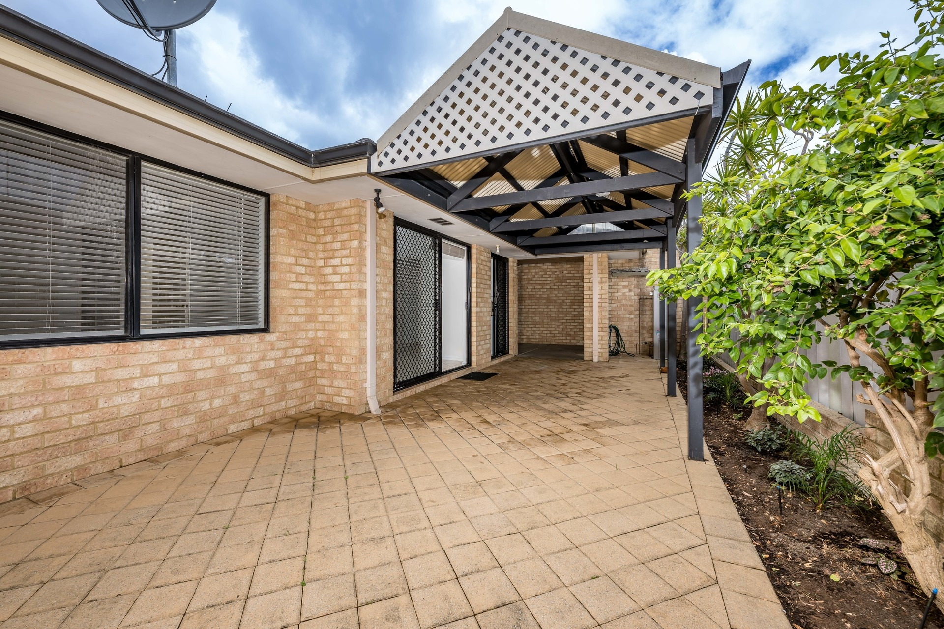 2/206 Edward Street, Osborne Park - Thumbnail 2
