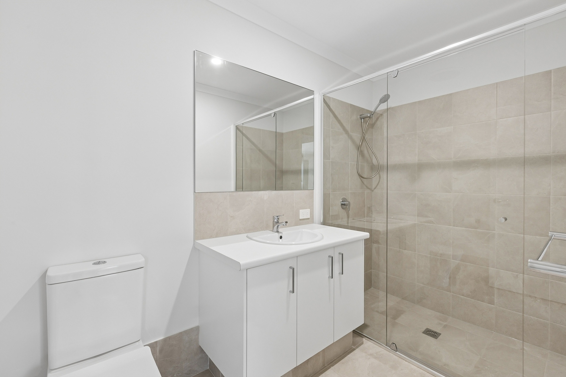 16 Honeybee Parade, Banksia Grove - Thumbnail 4