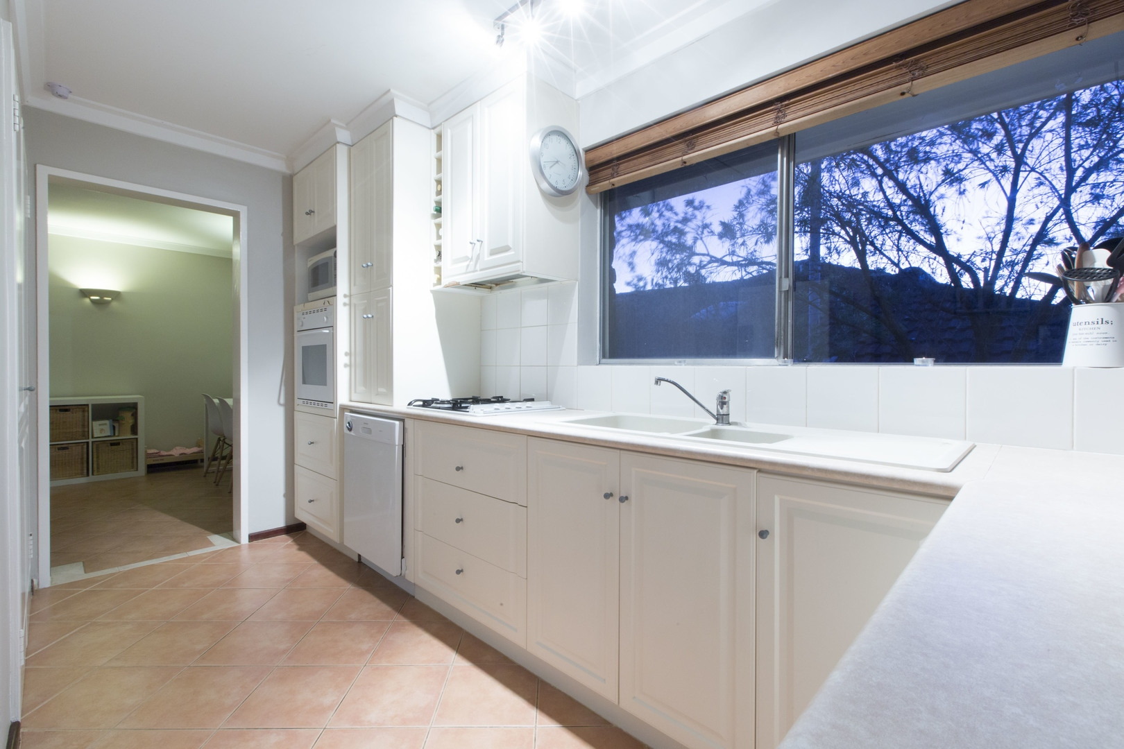 28 Driffield Street, Hamersley - Thumbnail 6