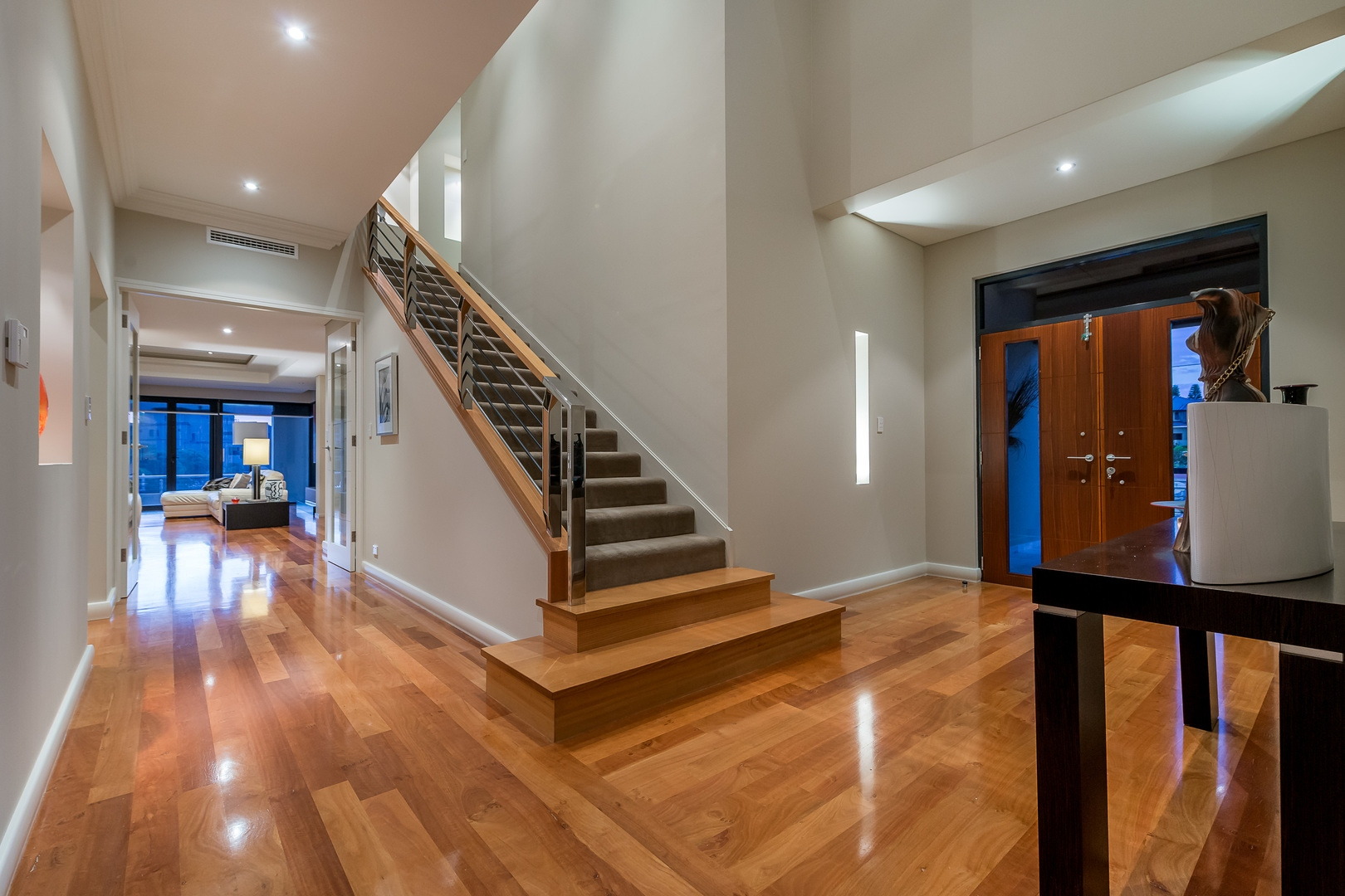 19 St Malo Court, Mindarie - Thumbnail 2