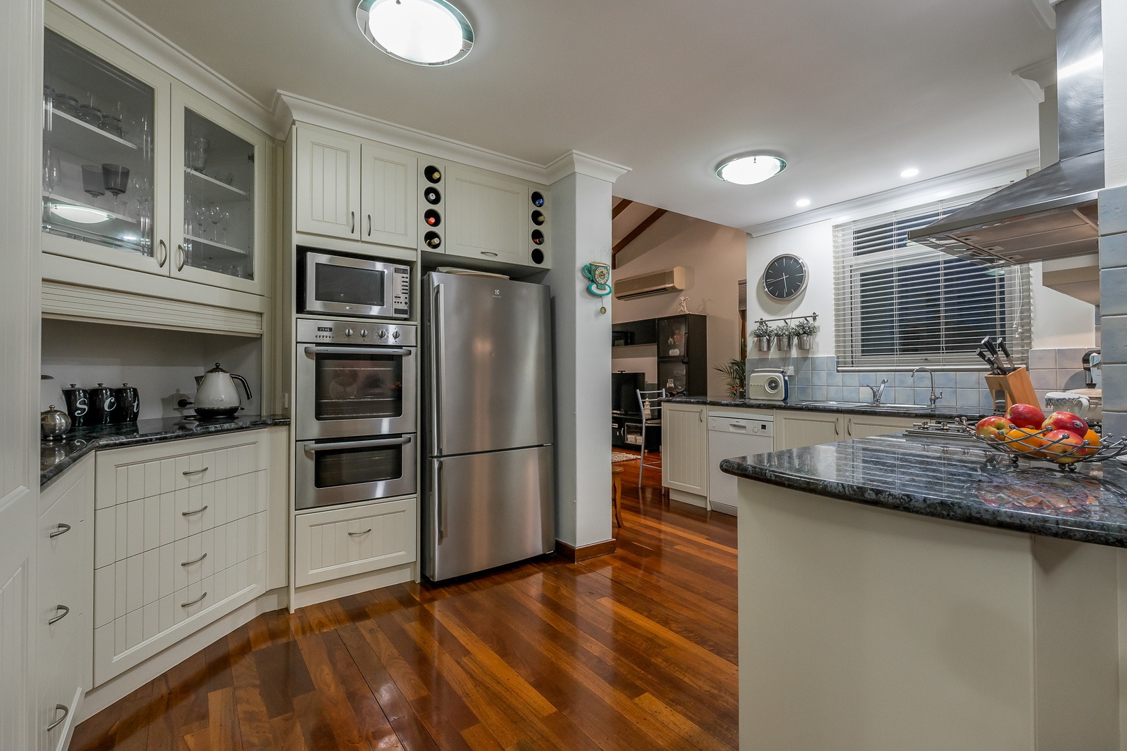 7 Blackdown Way, Karrinyup - Thumbnail 2