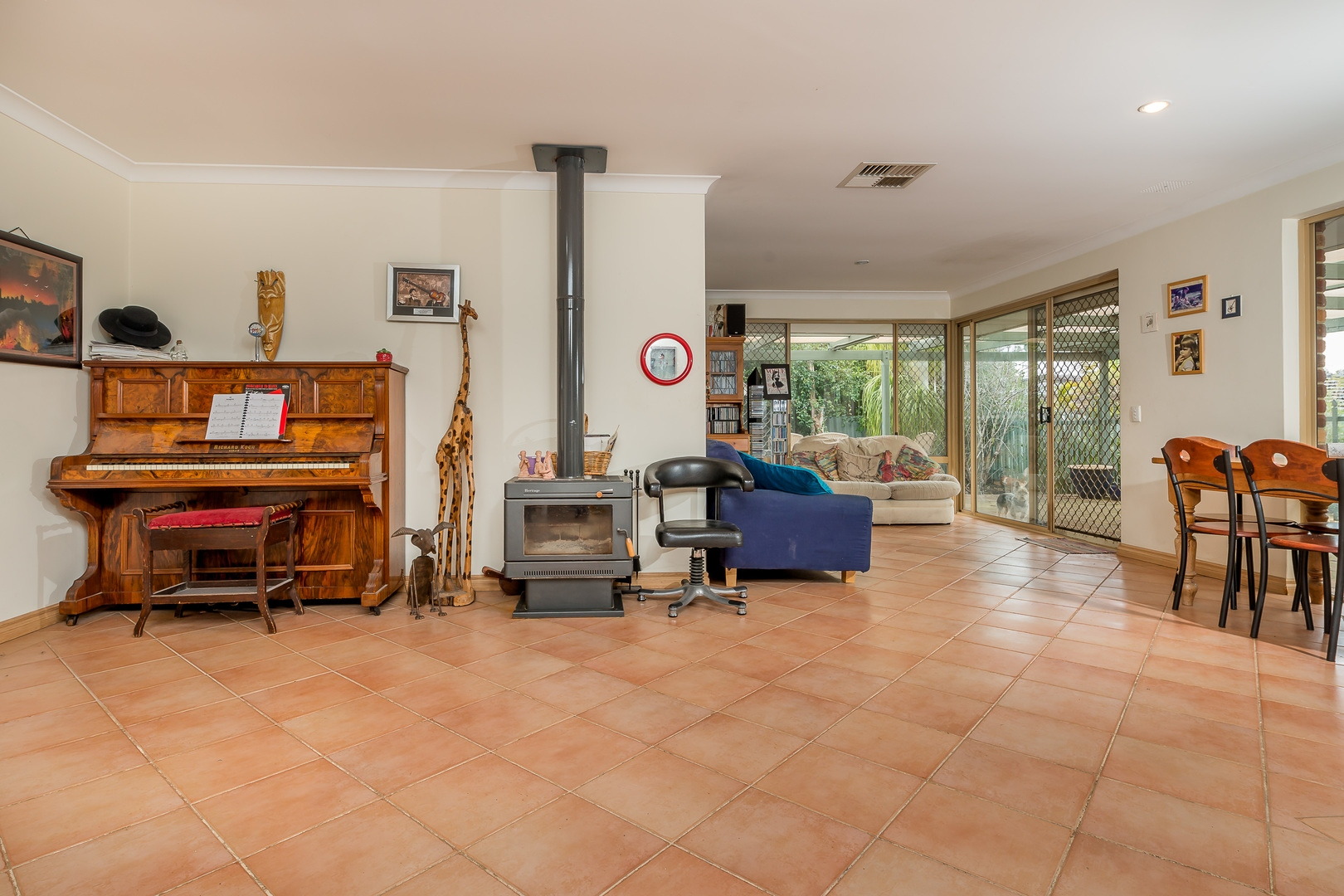47 Hayfield Way, Duncraig - Thumbnail 6